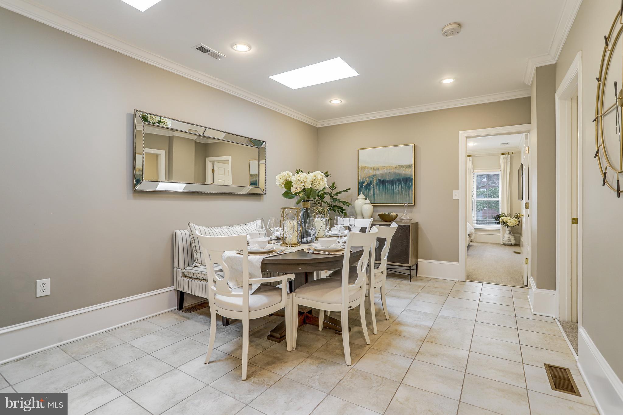 129 S FAIRFAX STREET