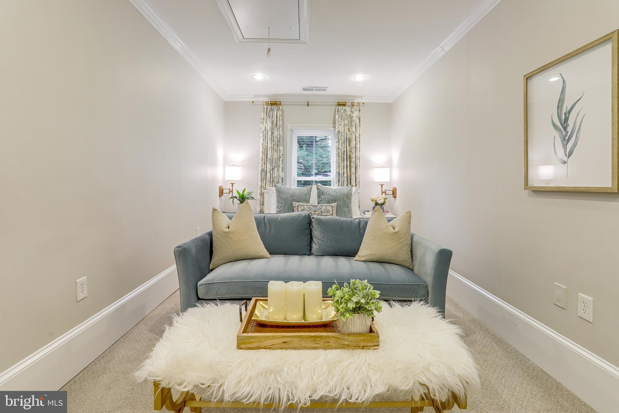 129 S FAIRFAX STREET