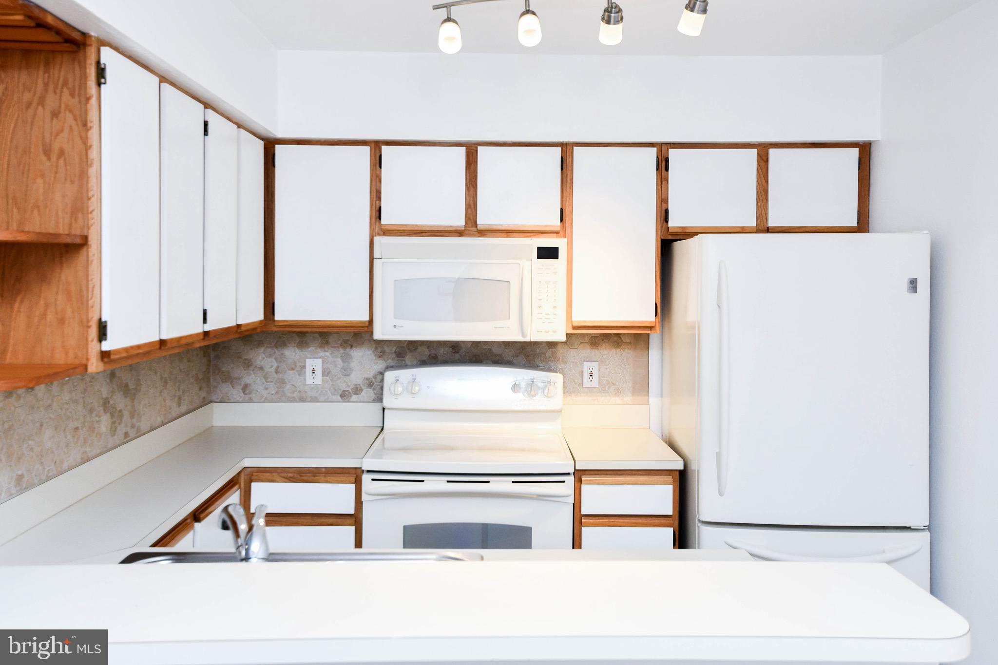 3303 WYNDHAM CIRCLE 343
