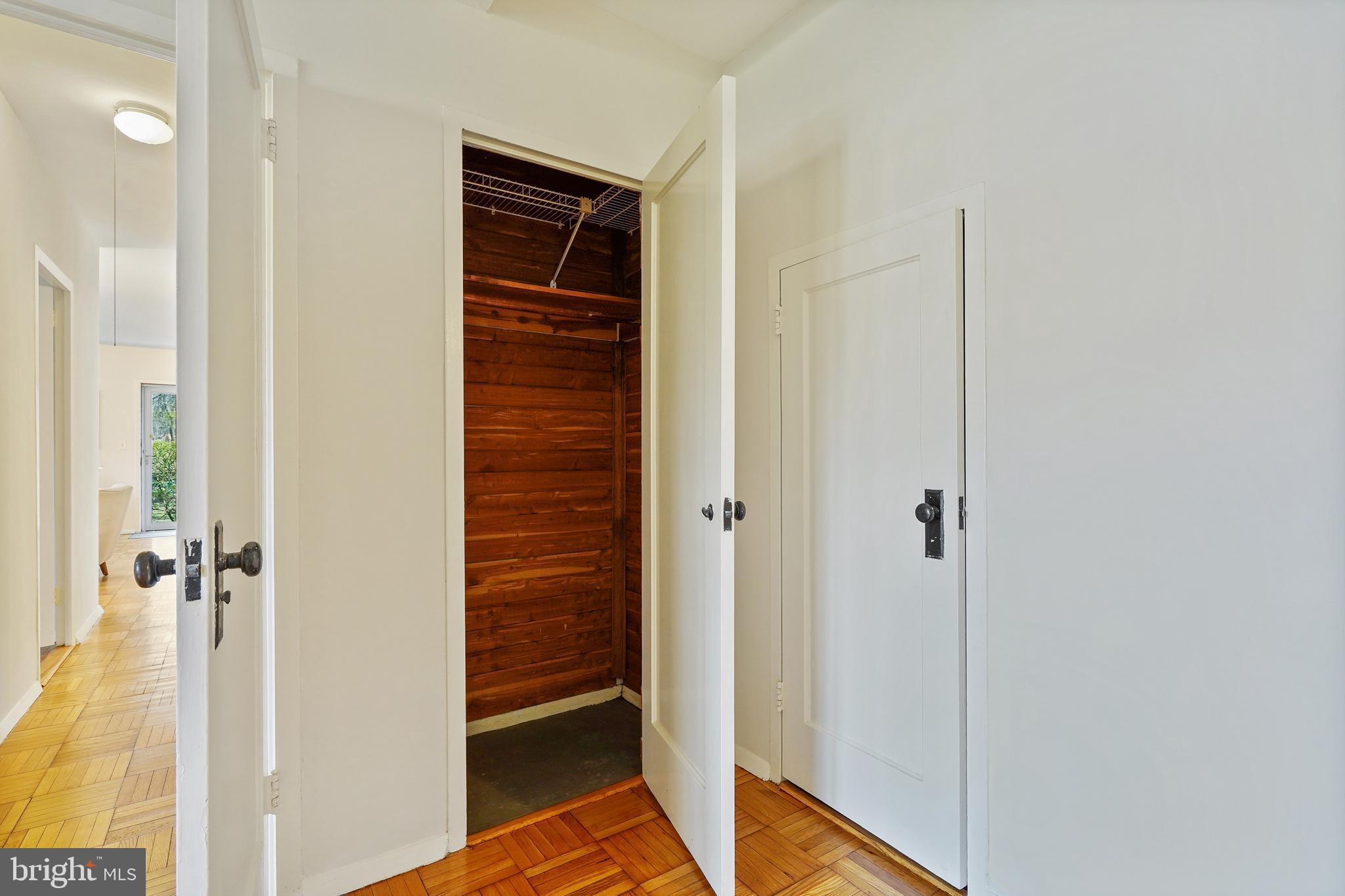 3323 VALLEY DRIVE