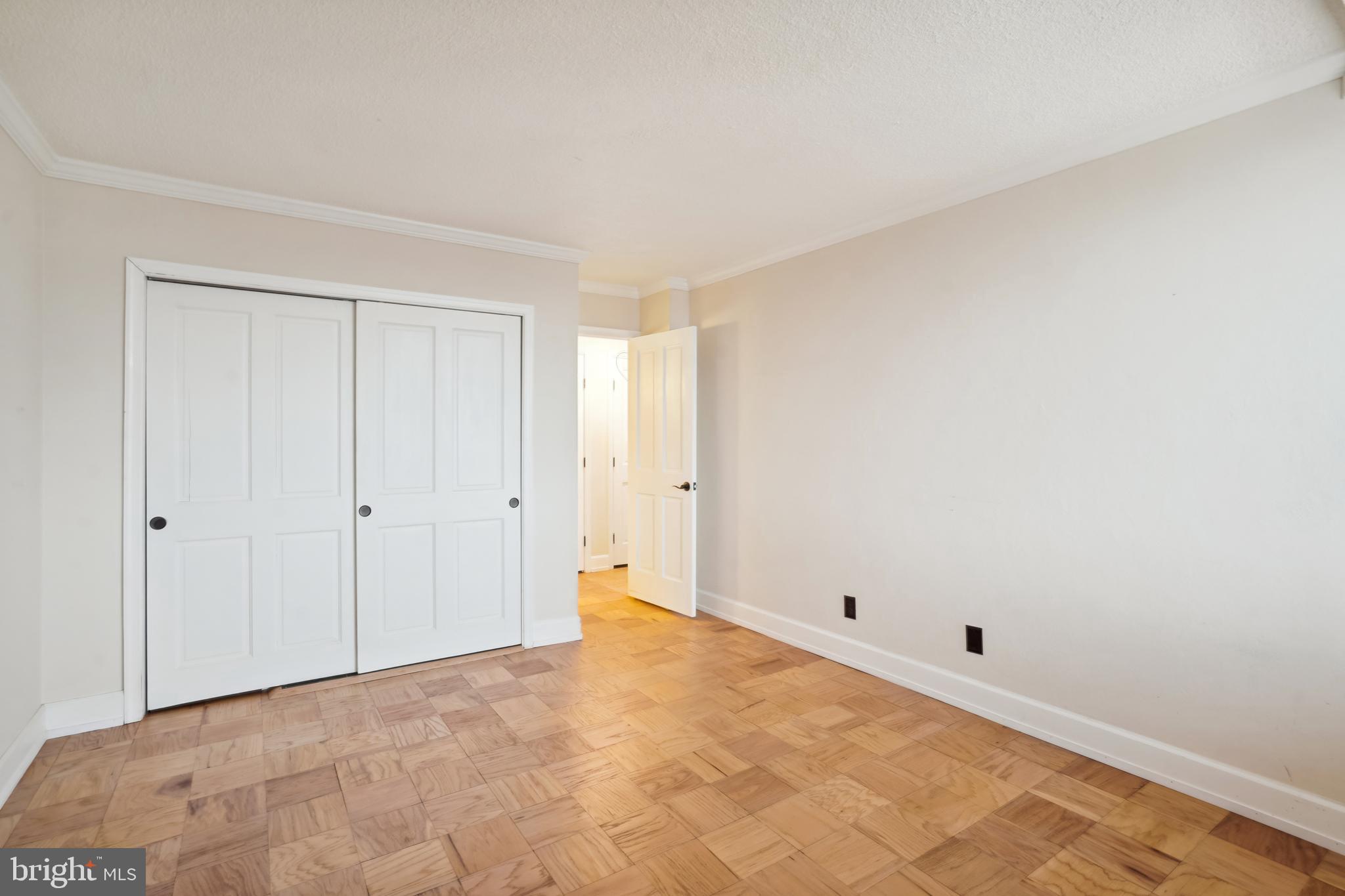 501 SLATERS LANE 606