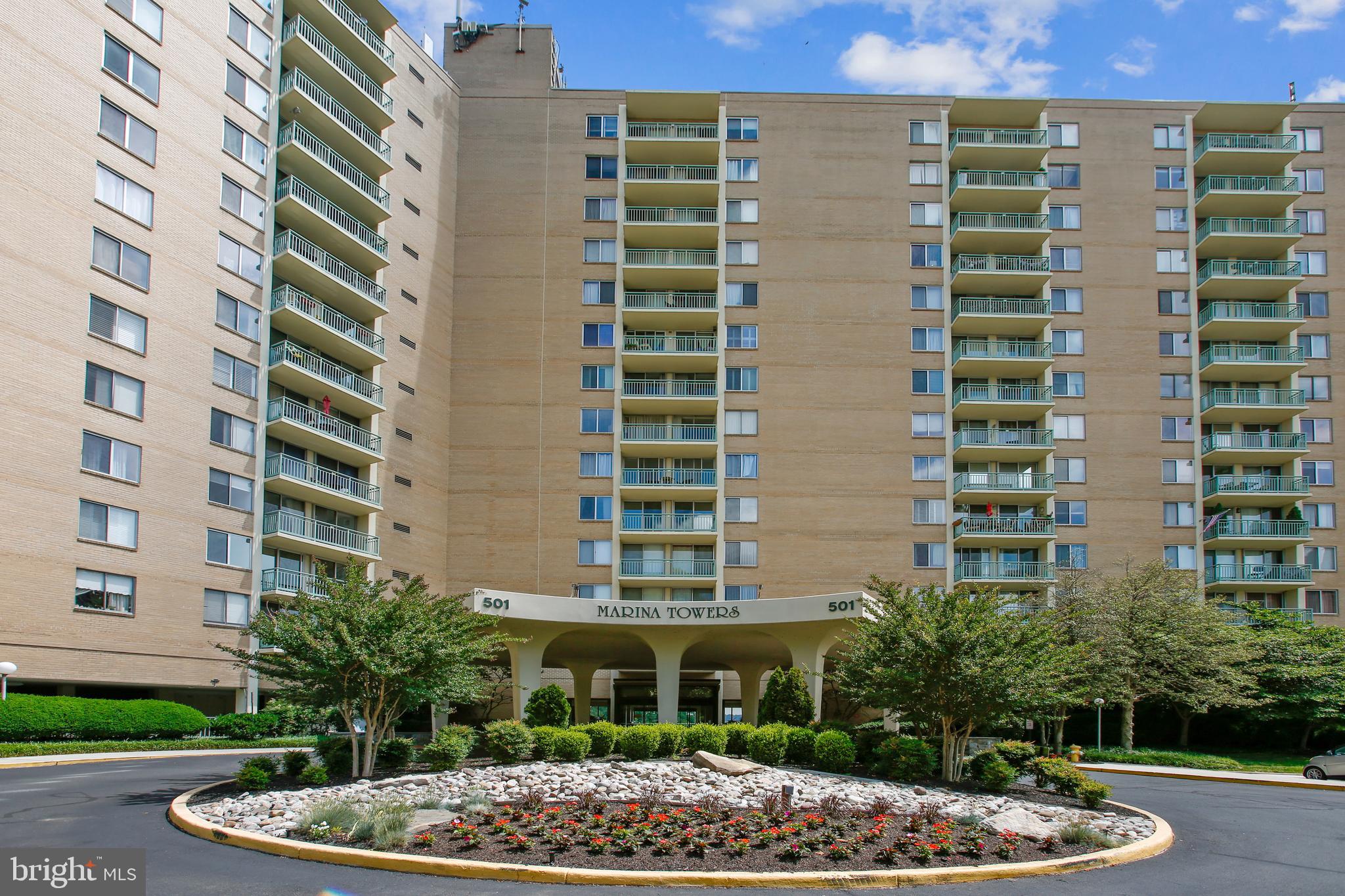 501 SLATERS LANE 606