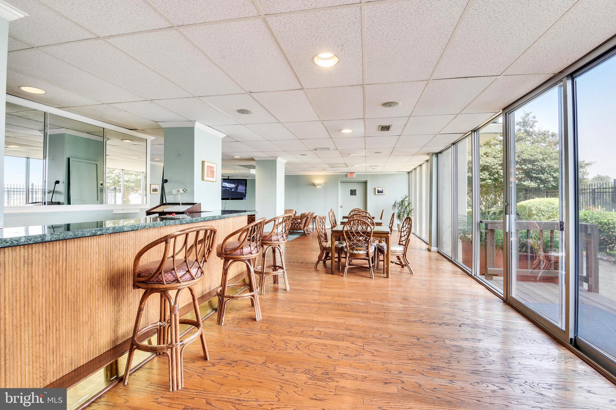 501 SLATERS LANE 606