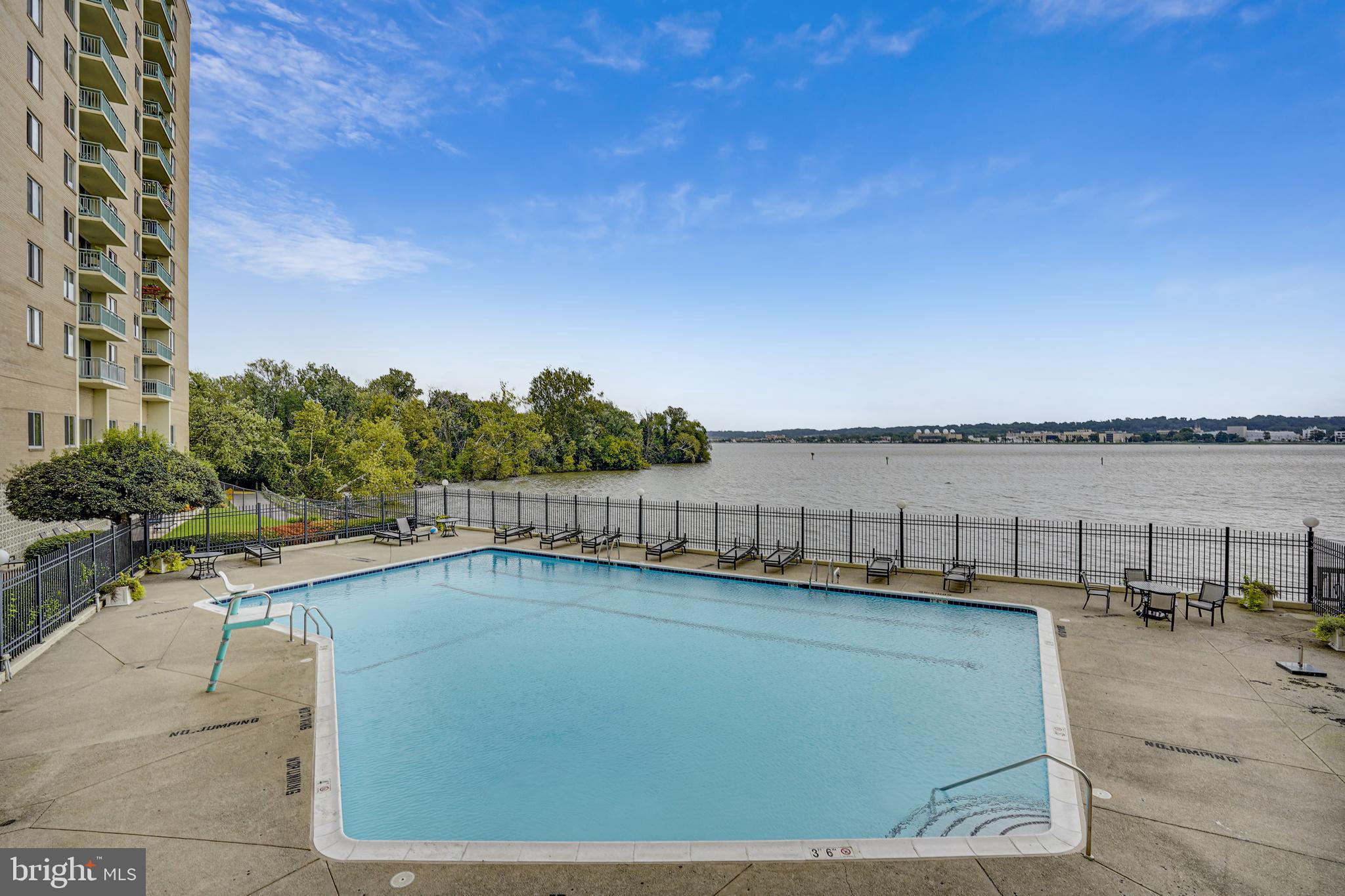 501 SLATERS LANE 606