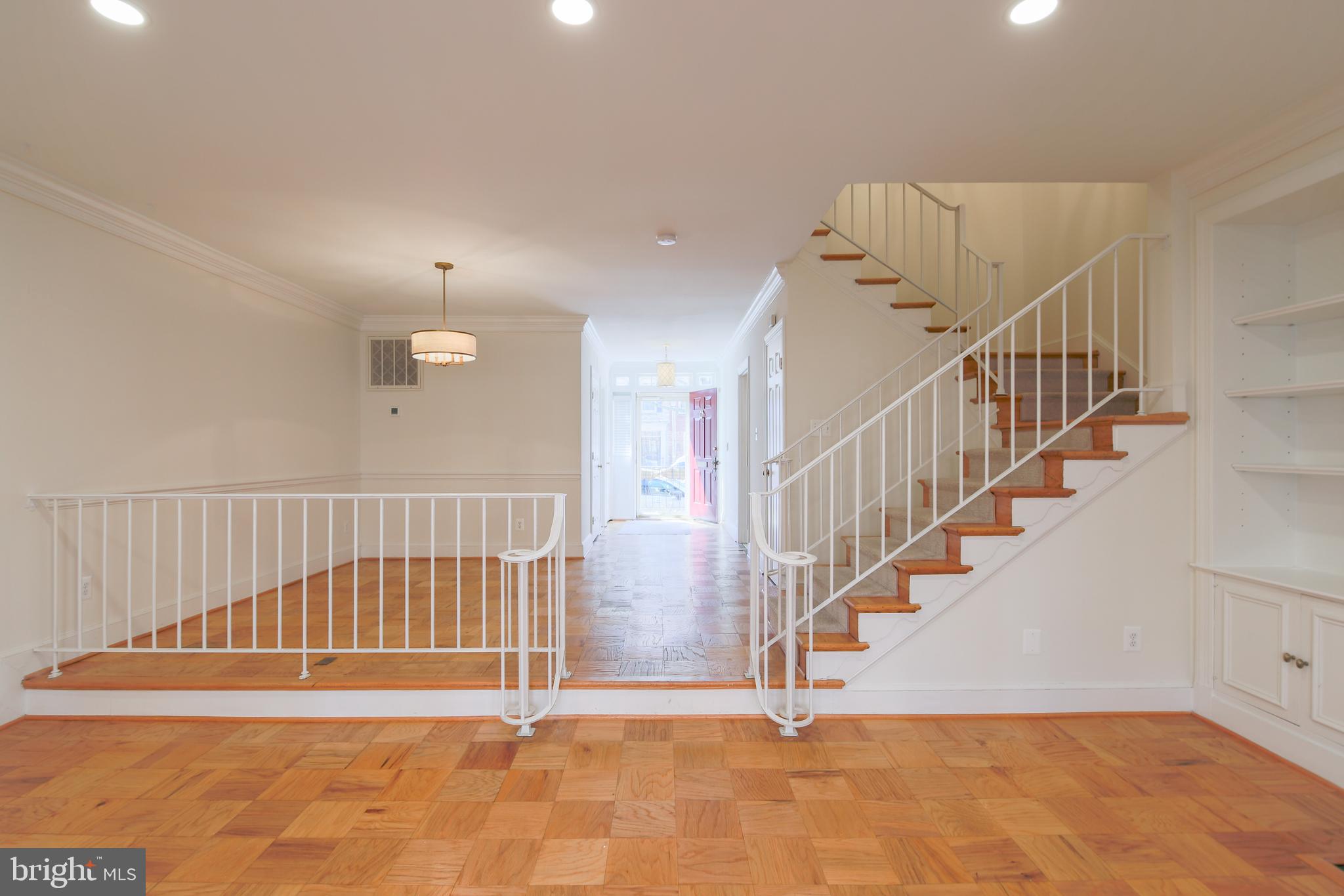 215 ORONOCO STREET