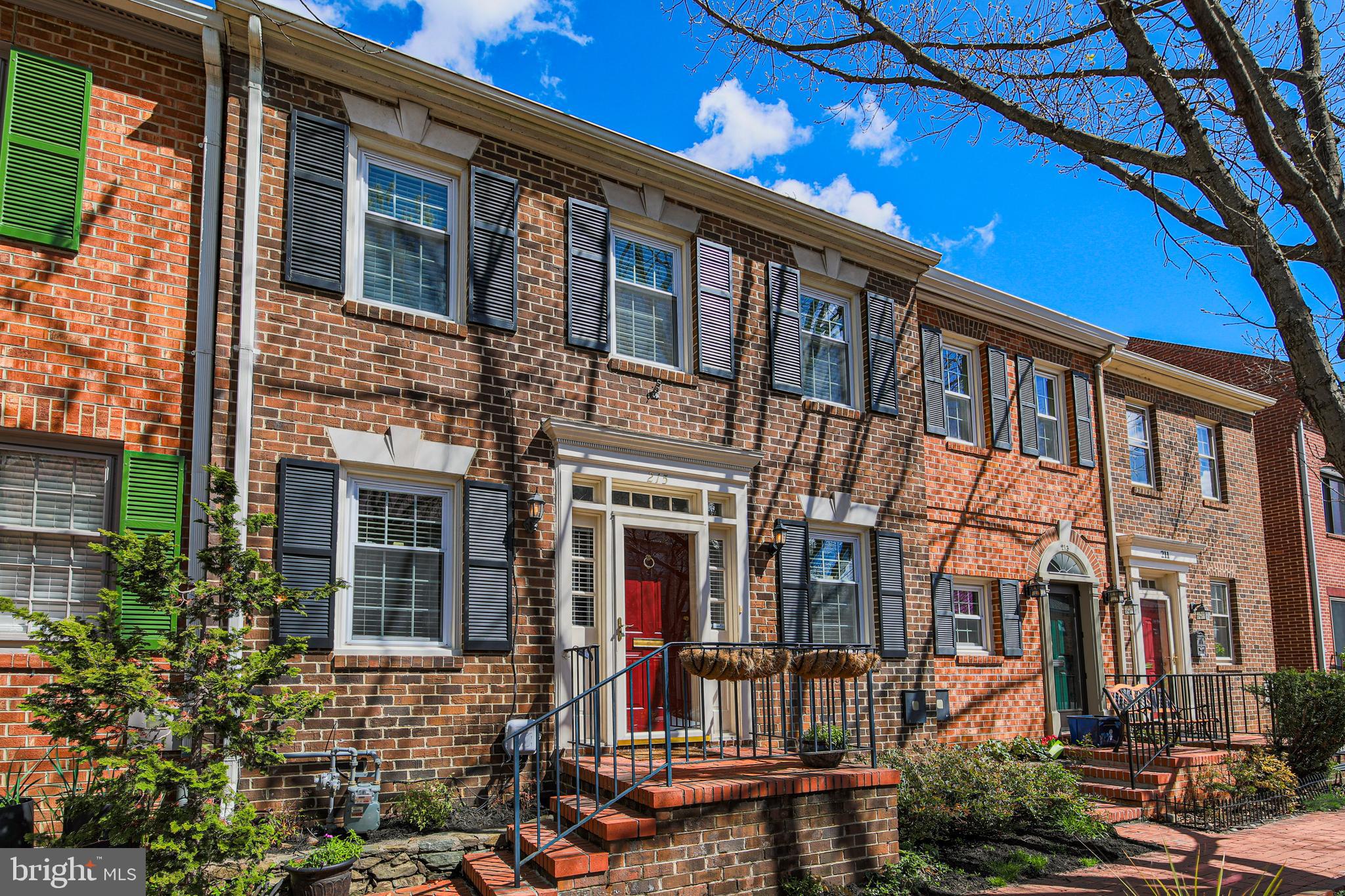 215 ORONOCO STREET