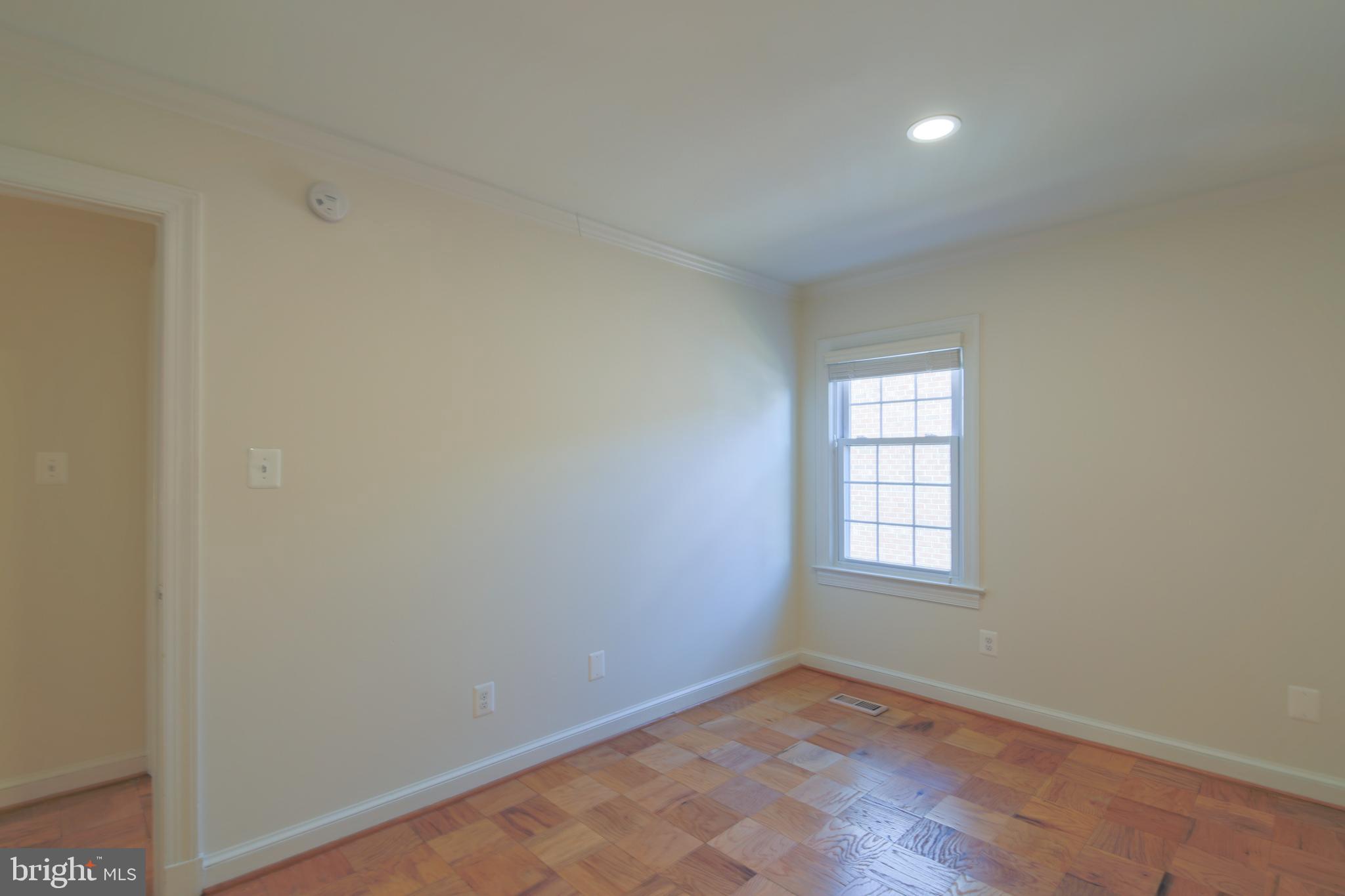 215 ORONOCO STREET