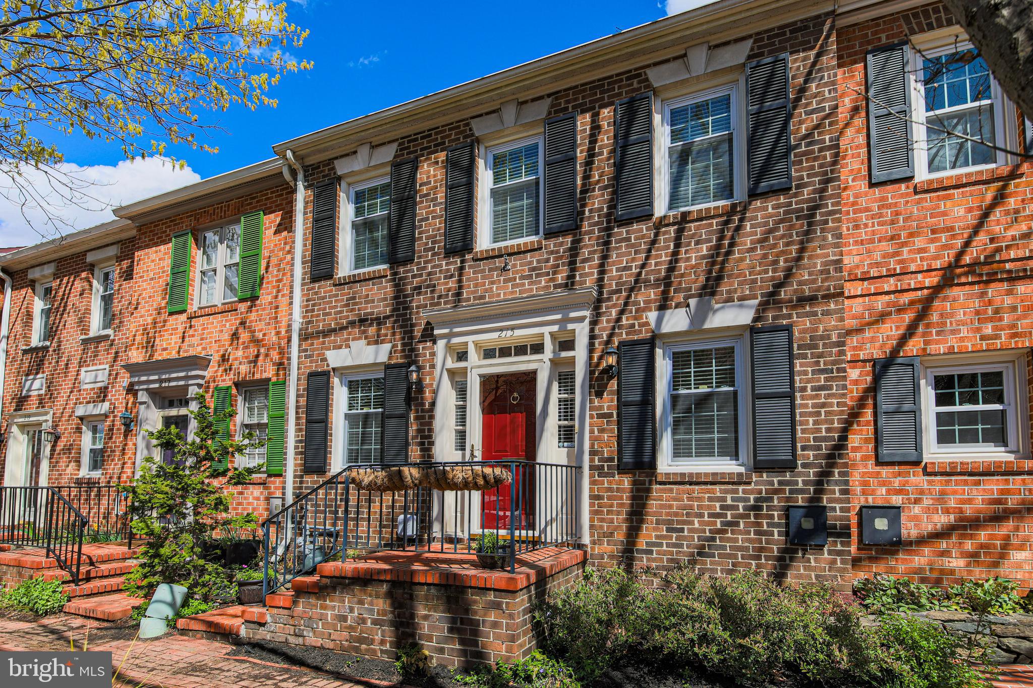 215 ORONOCO STREET