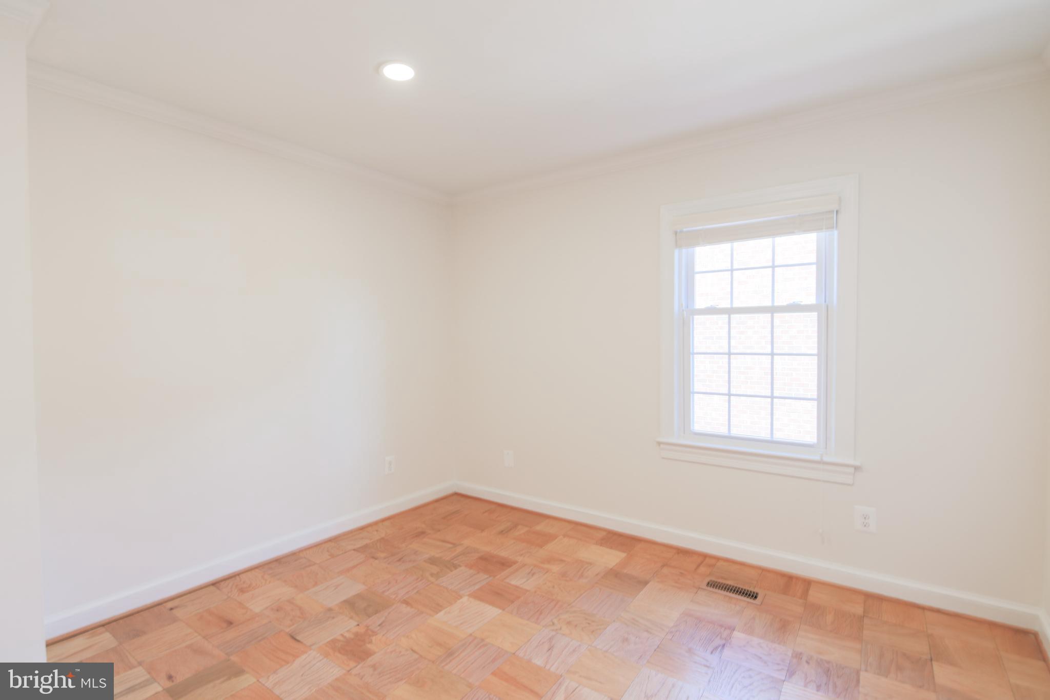 215 ORONOCO STREET