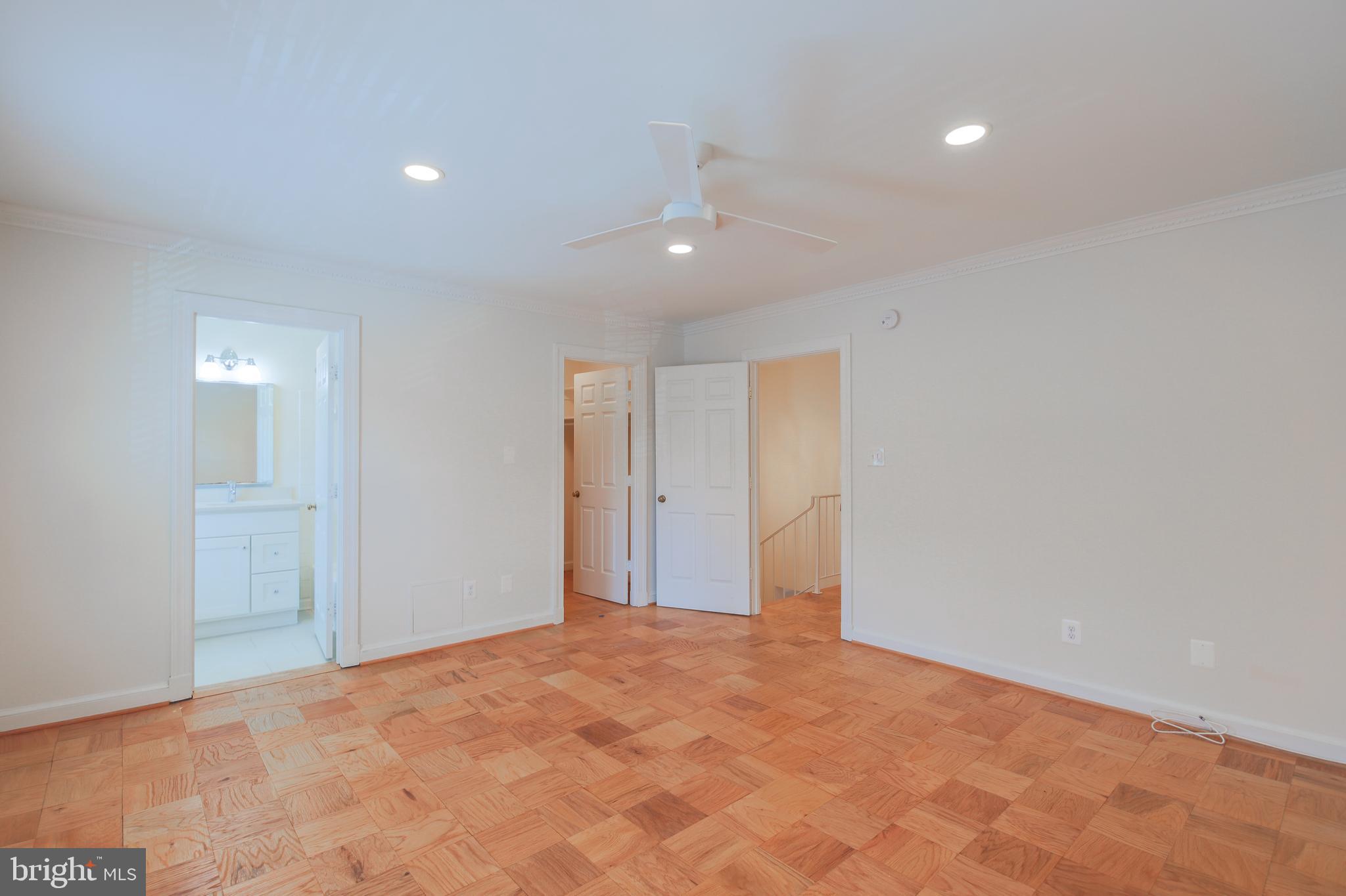 215 ORONOCO STREET