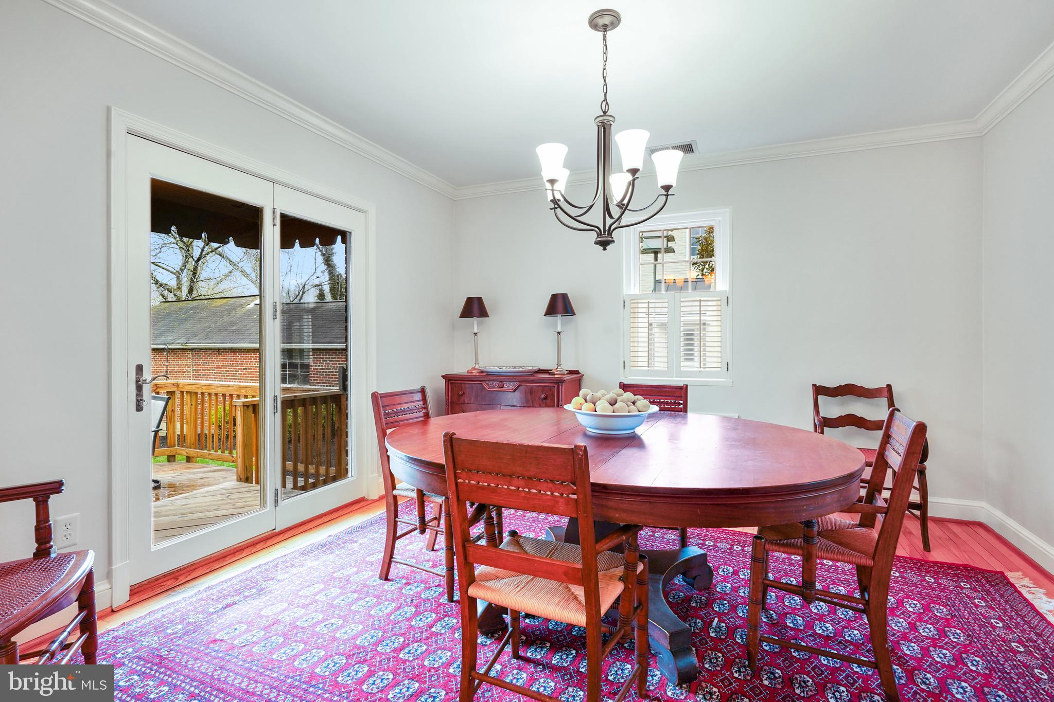 904 W BRADDOCK ROAD
