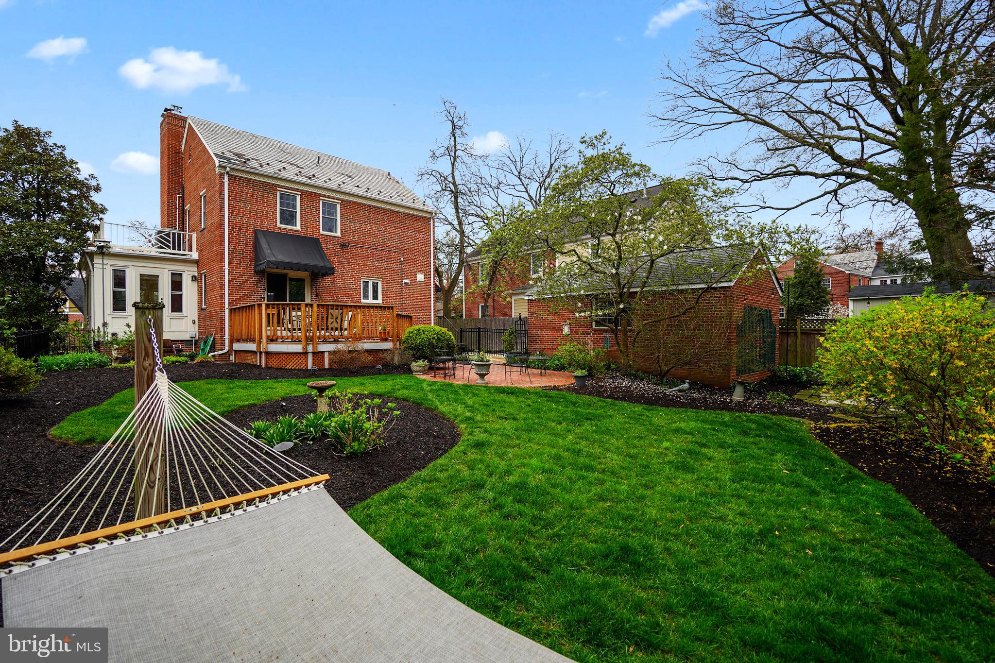 904 W BRADDOCK ROAD
