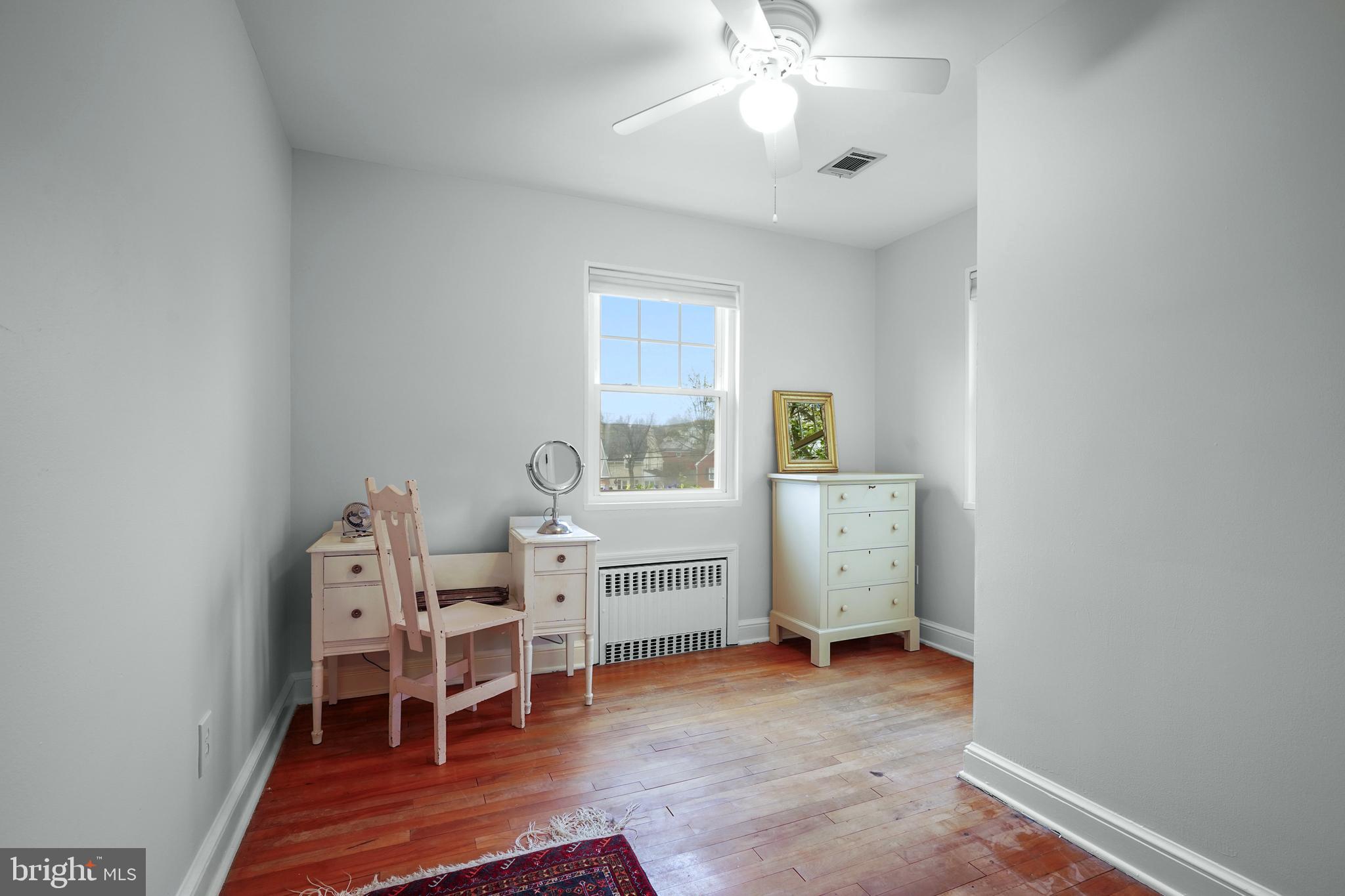 904 W BRADDOCK ROAD