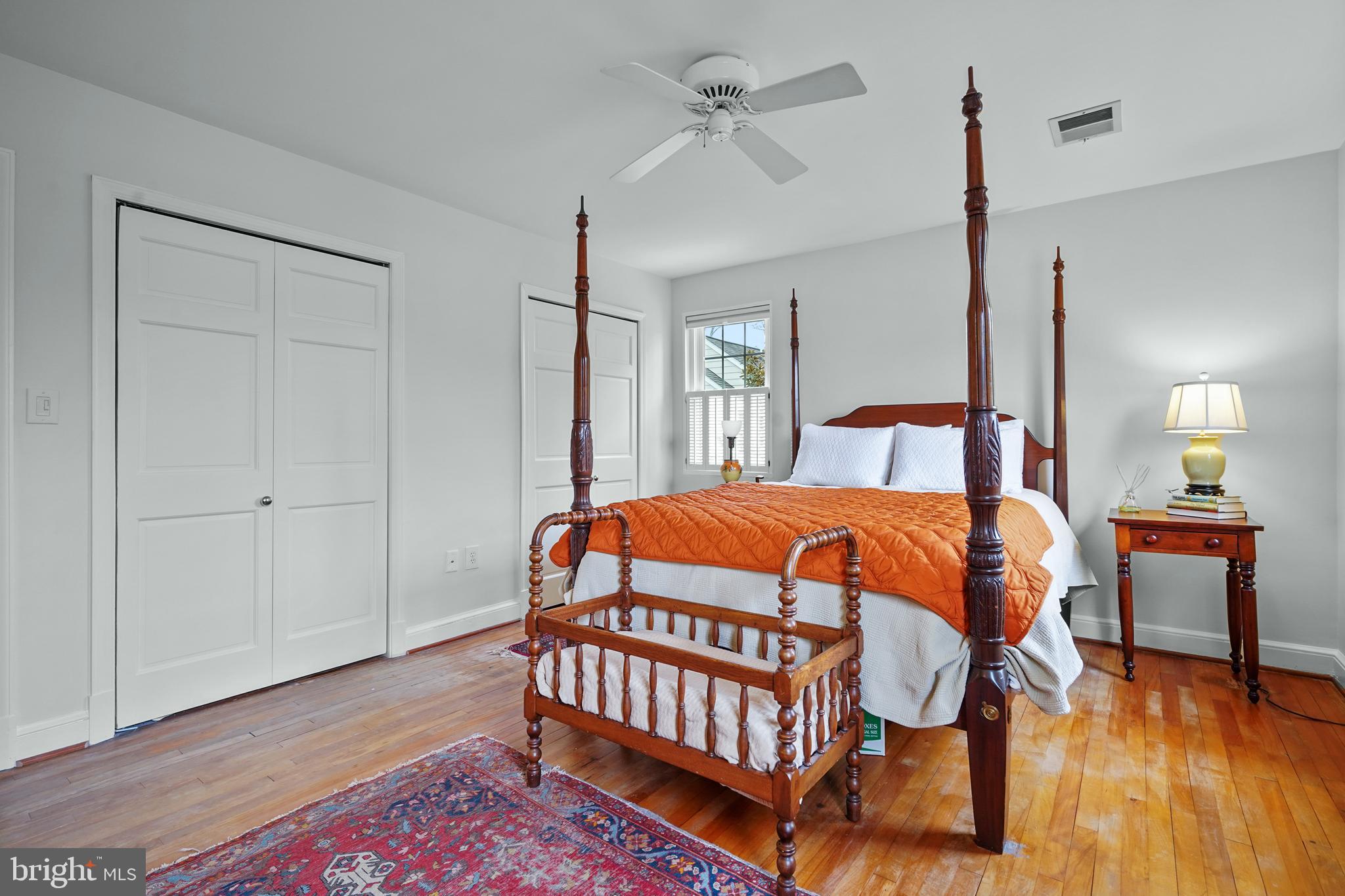 904 W BRADDOCK ROAD