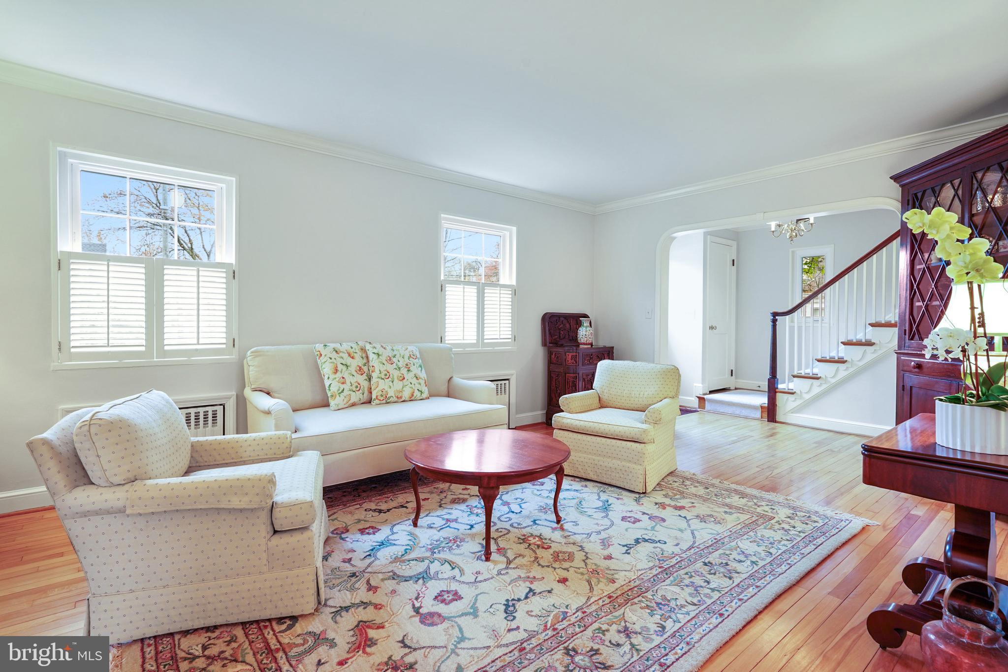 904 W BRADDOCK ROAD