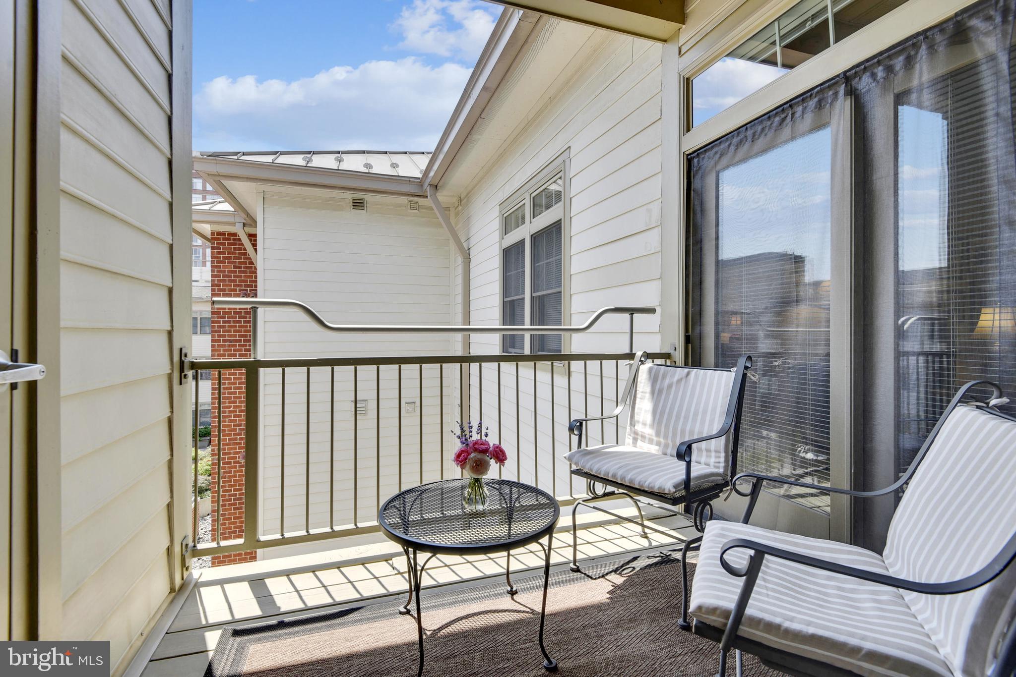 309 HOLLAND LANE 331