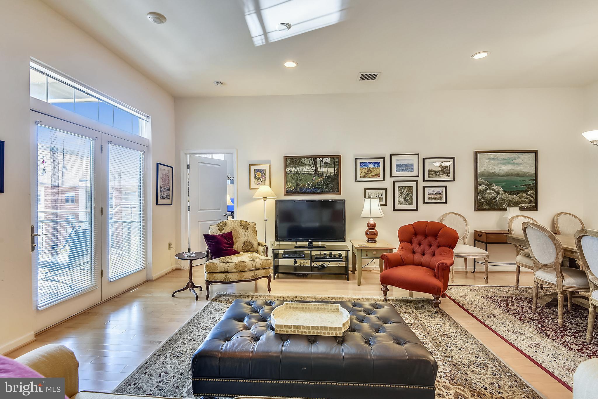 309 HOLLAND LANE 331