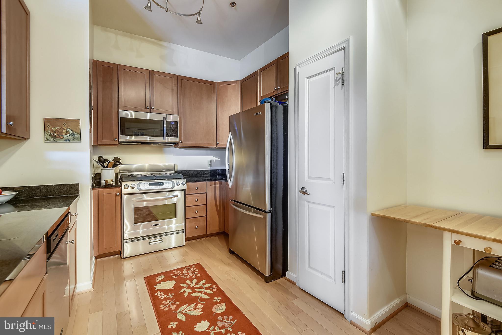 309 HOLLAND LANE 331