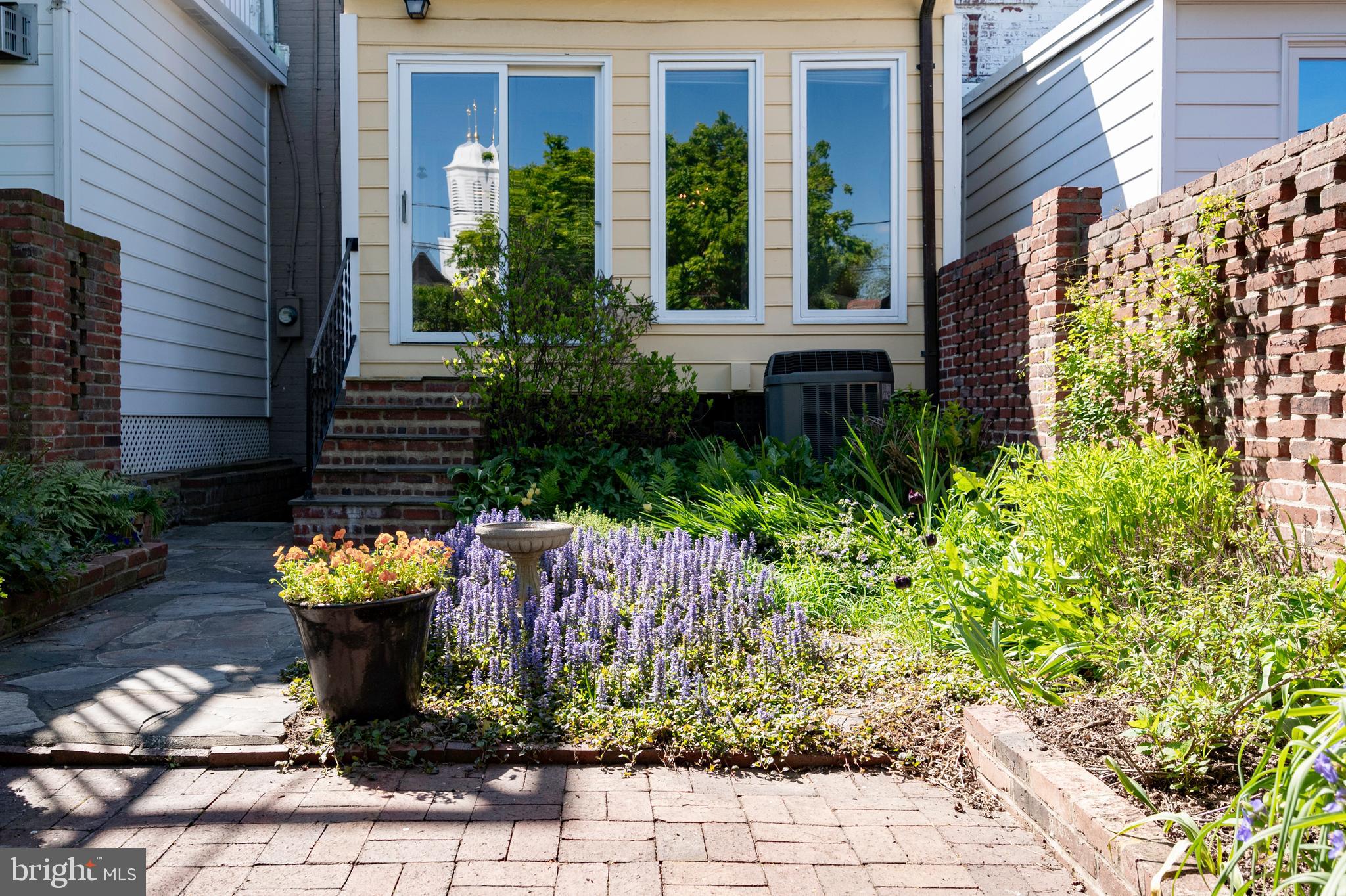 902 S SAINT ASAPH STREET