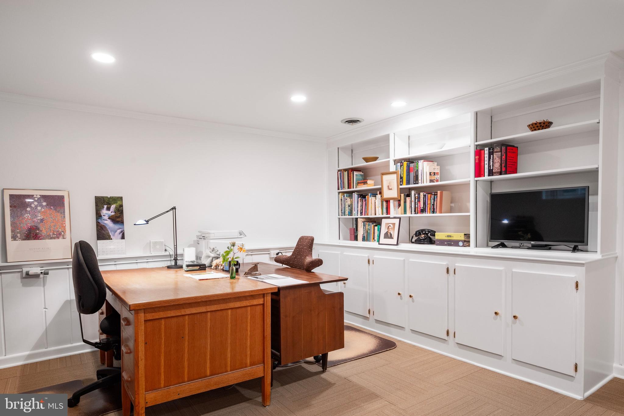 902 S SAINT ASAPH STREET