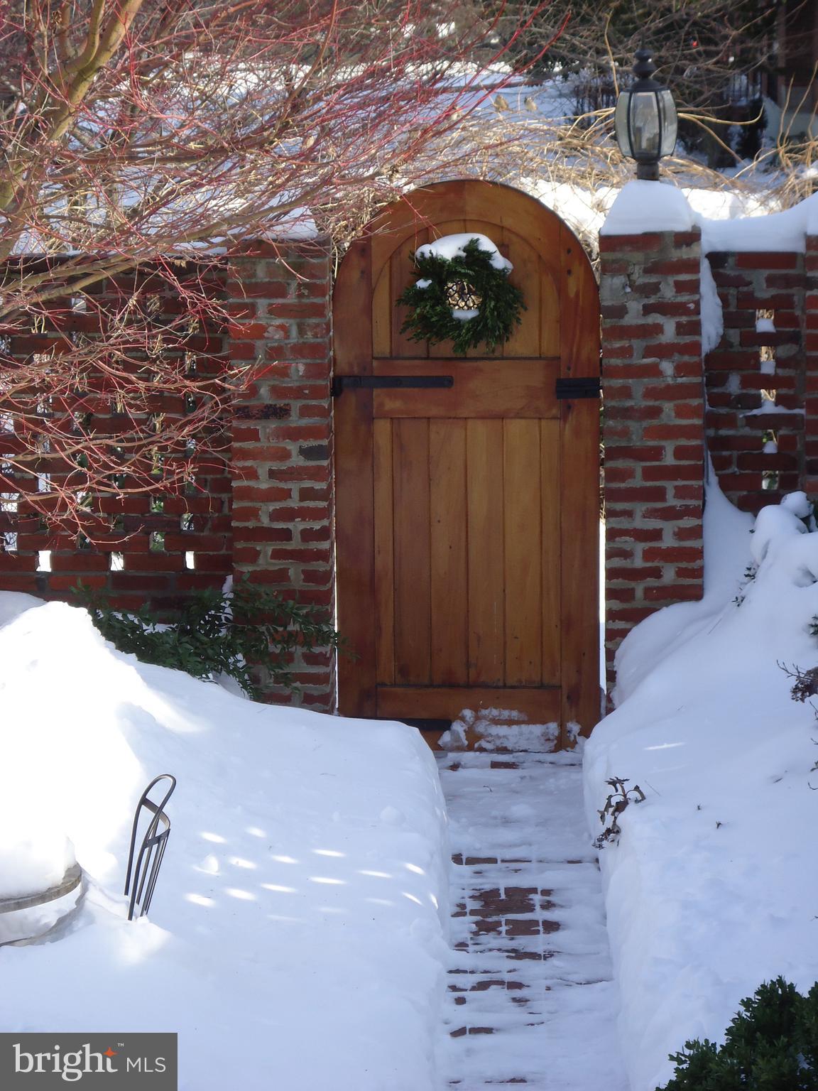 902 S SAINT ASAPH STREET