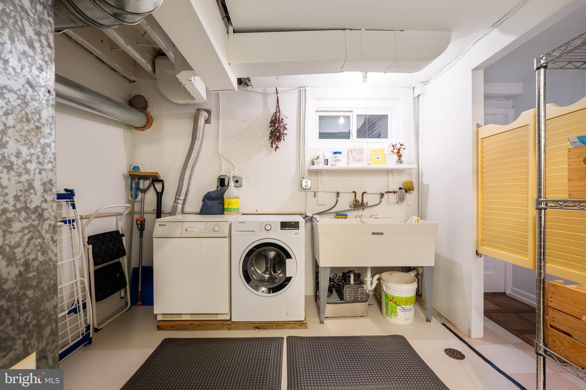 902 S SAINT ASAPH STREET