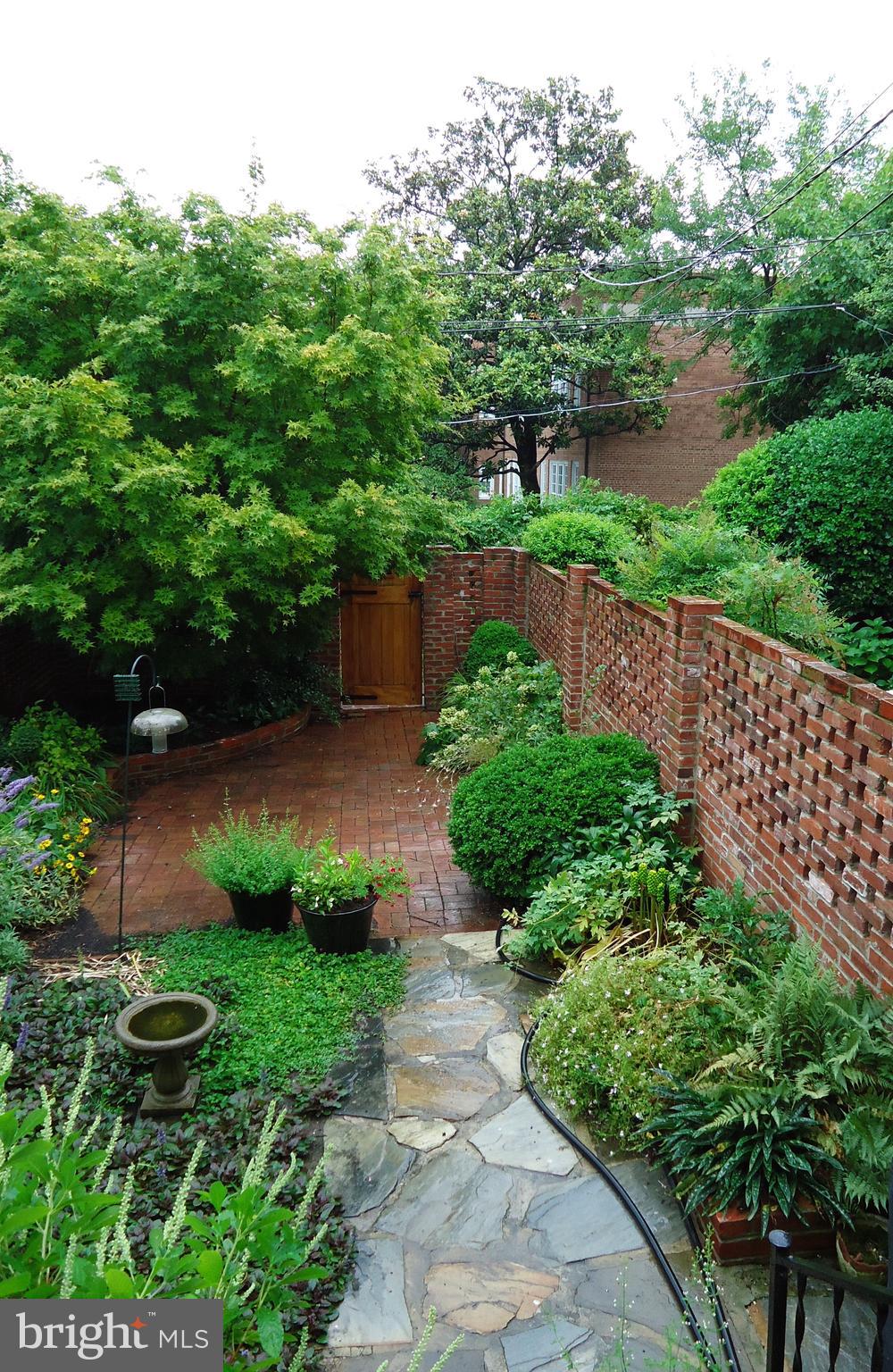 902 S SAINT ASAPH STREET