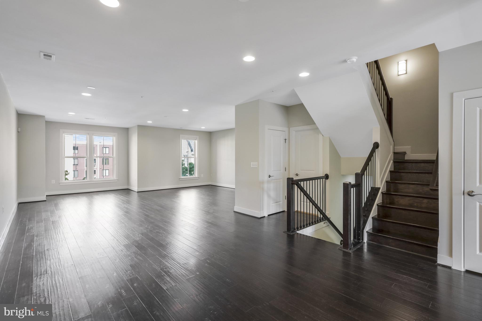 2107 MAIN LINE BOULEVARD 102