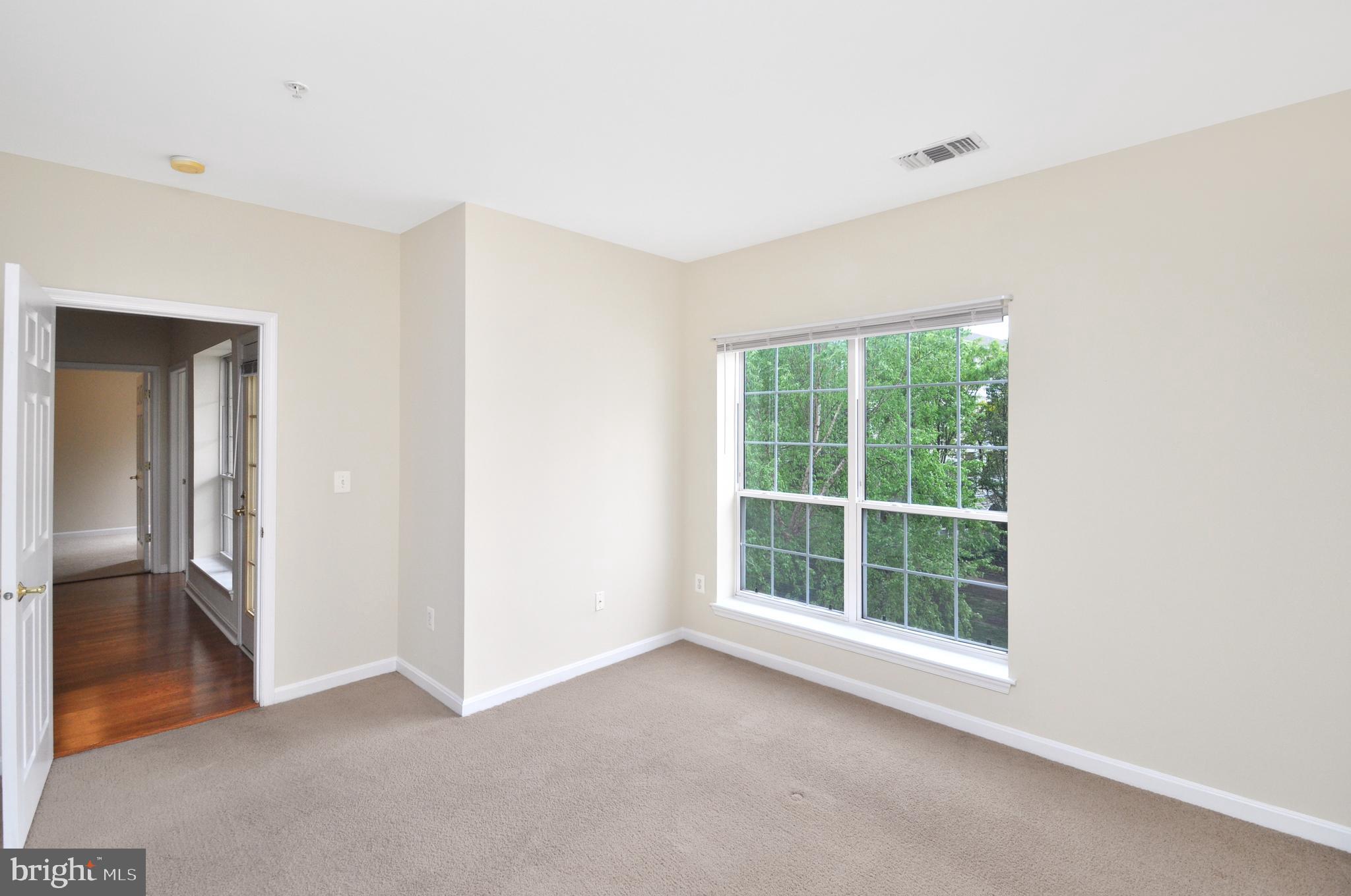 4551 STRUTFIELD LANE 4320