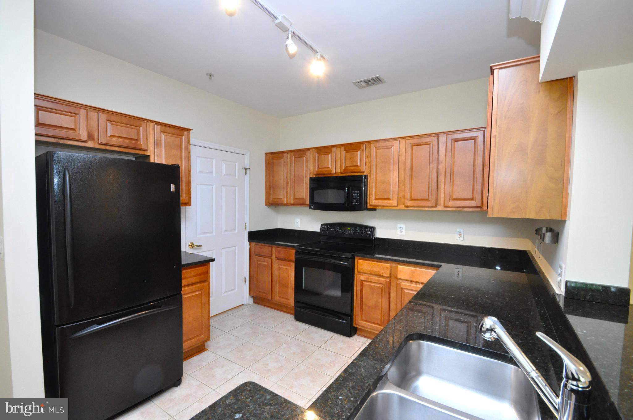 4551 STRUTFIELD LANE 4320