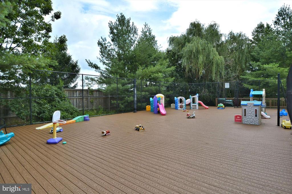 5803 SUMMERS GROVE ROAD