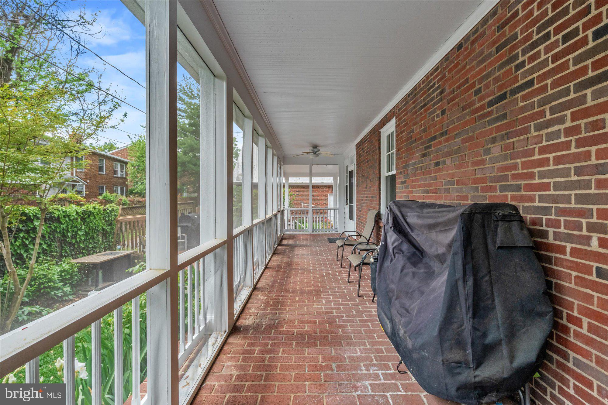 416 N PEYTON STREET