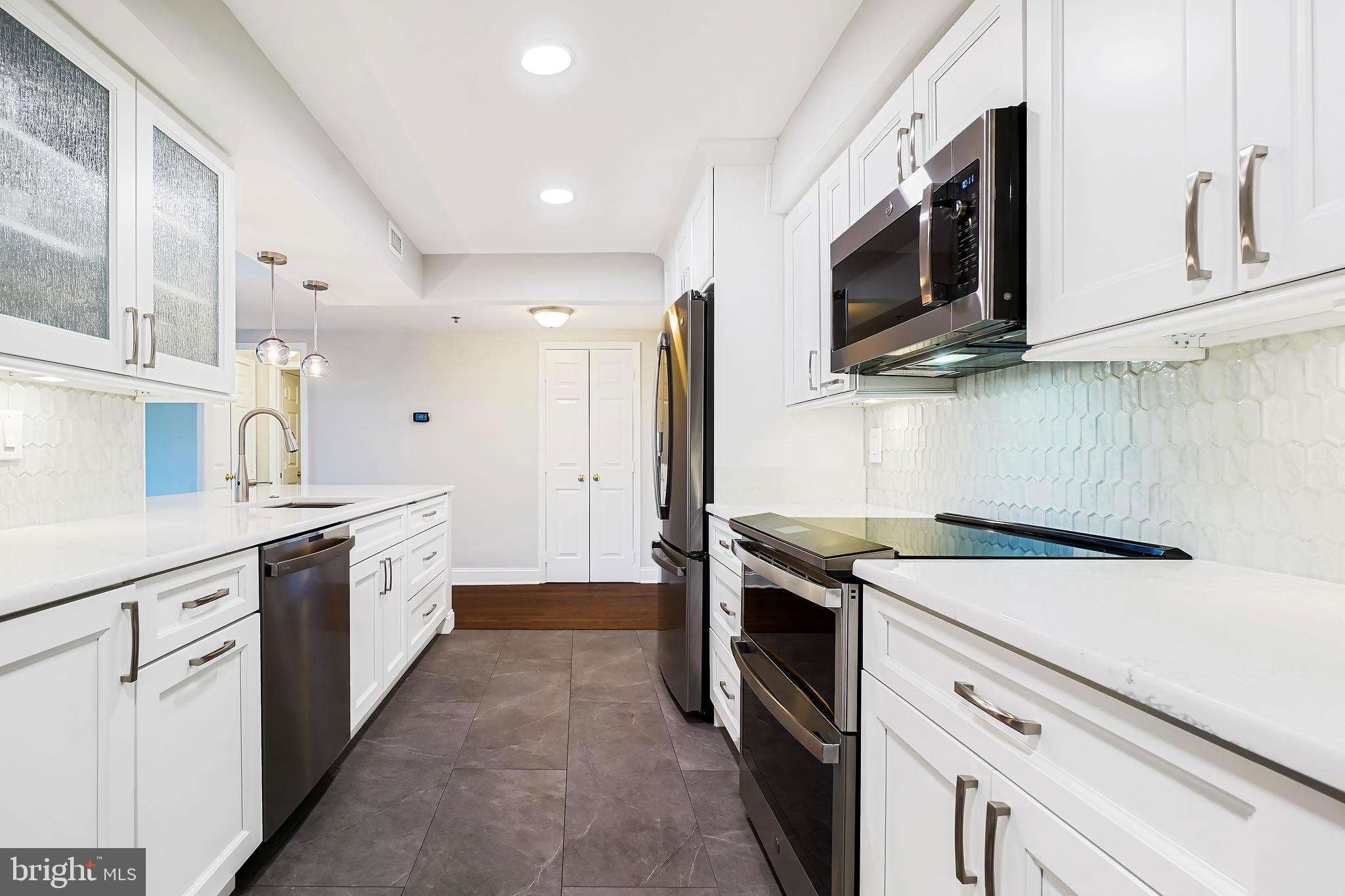 505 E BRADDOCK ROAD E 208