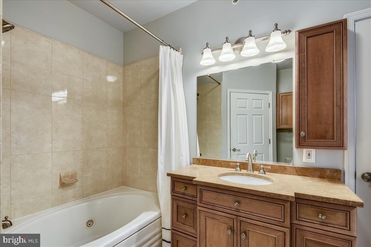 4550 STRUTFIELD LANE 2412