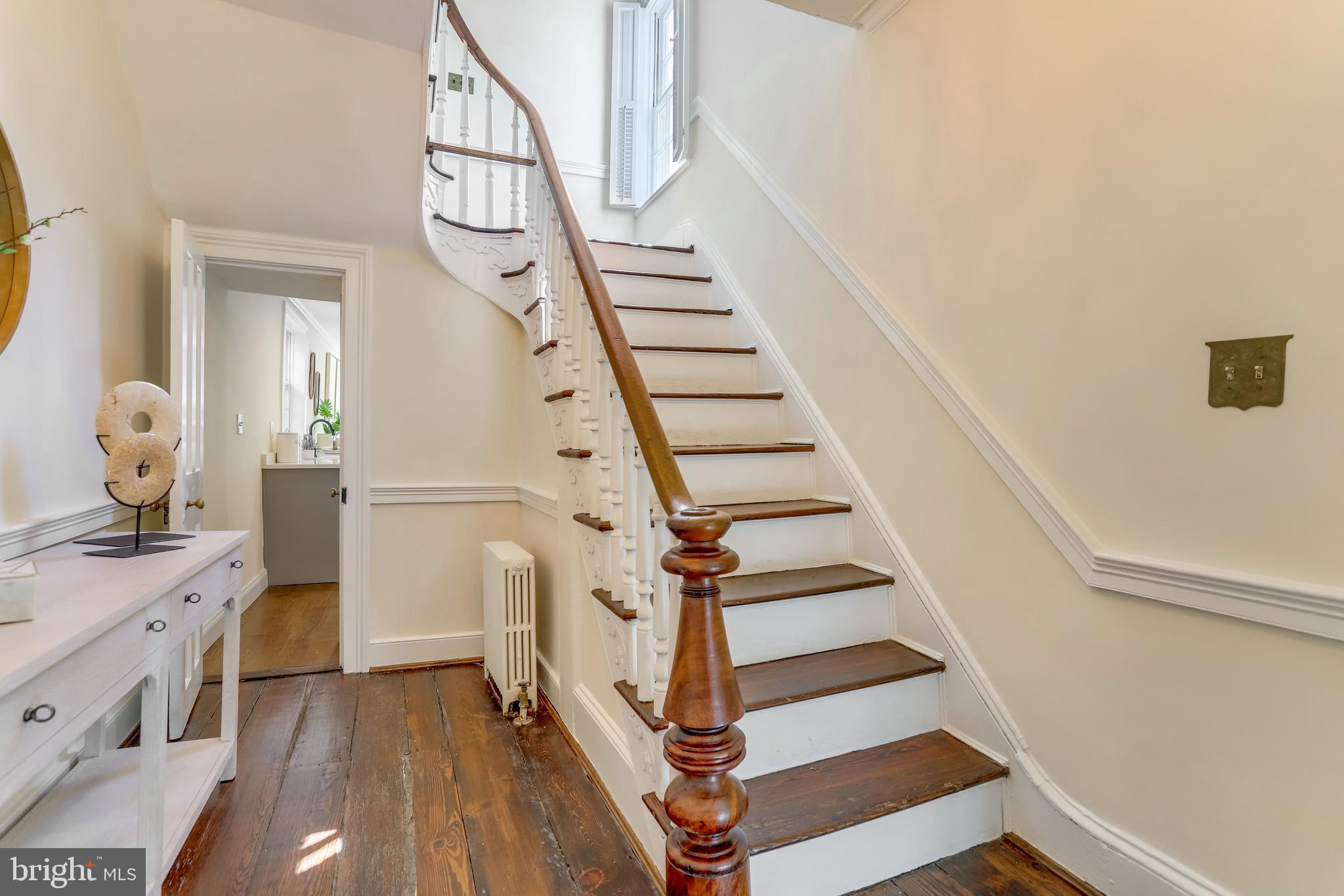 514 QUEEN STREET