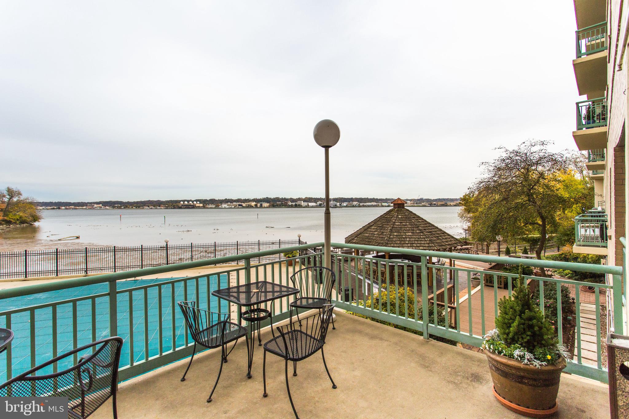501 SLATERS LANE 306