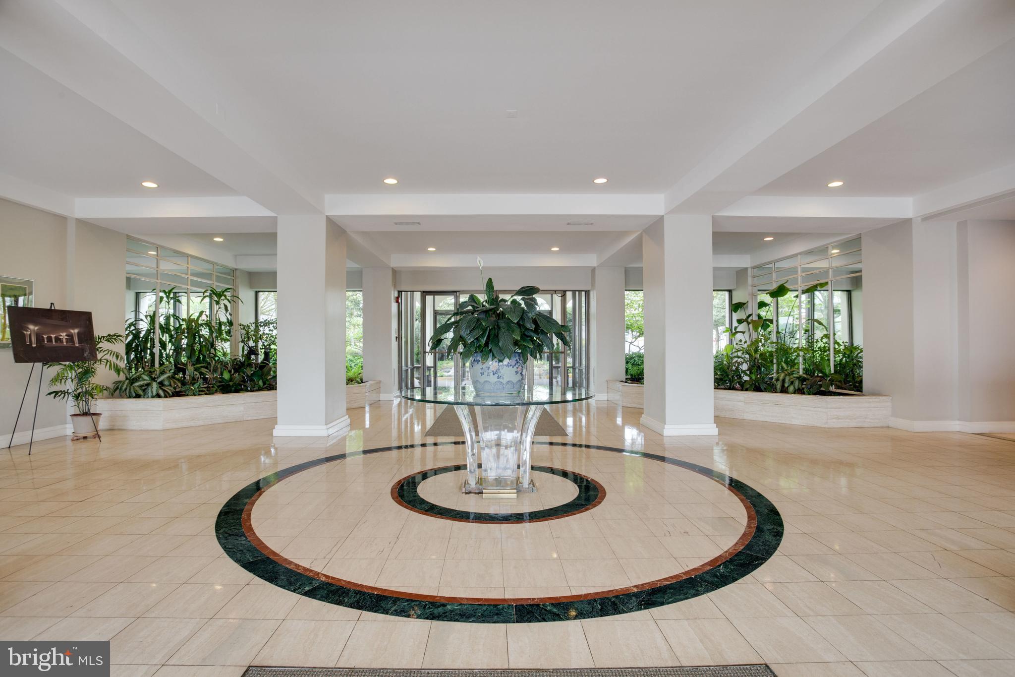 501 SLATERS LANE 306