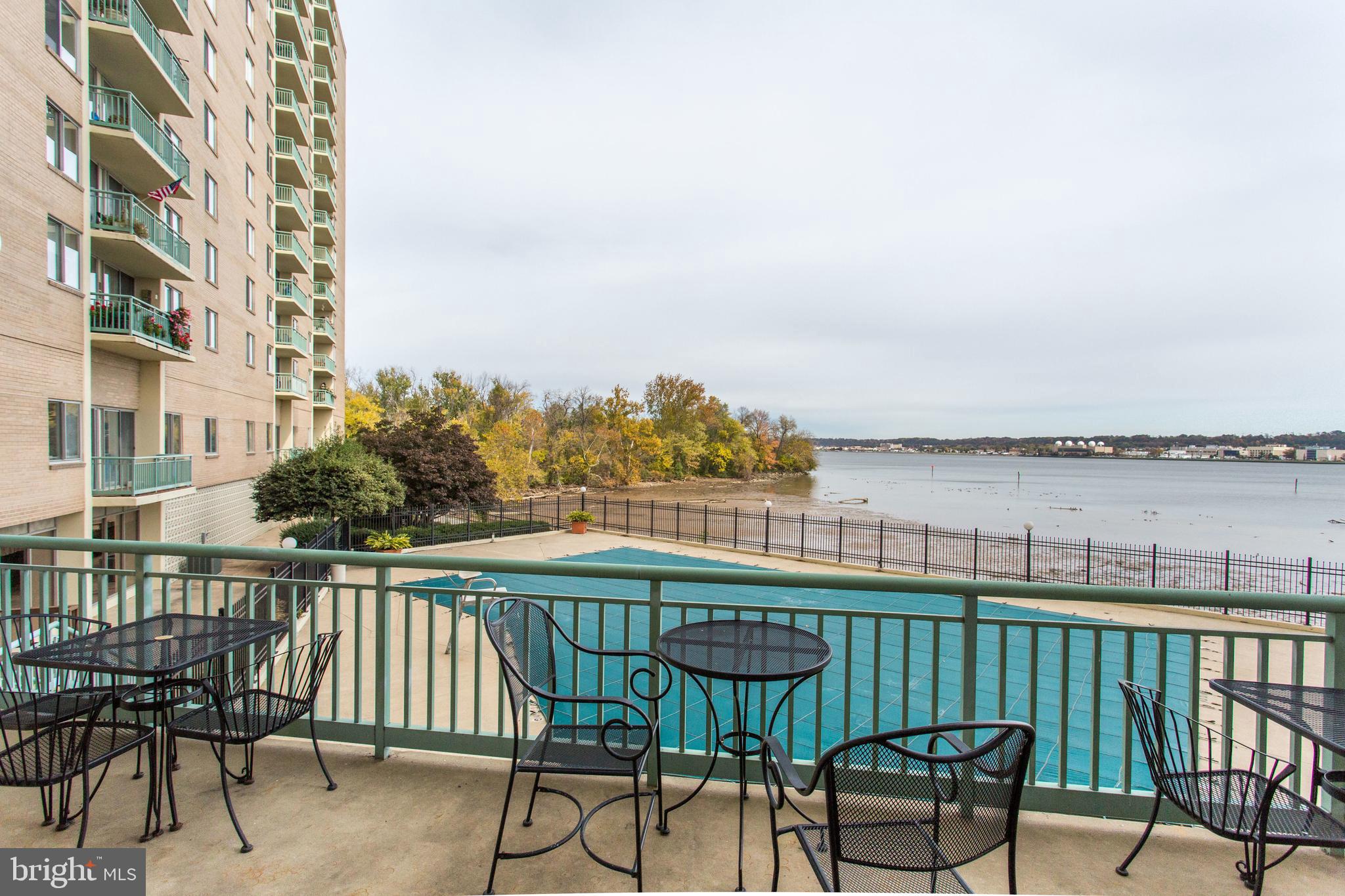 501 SLATERS LANE 306