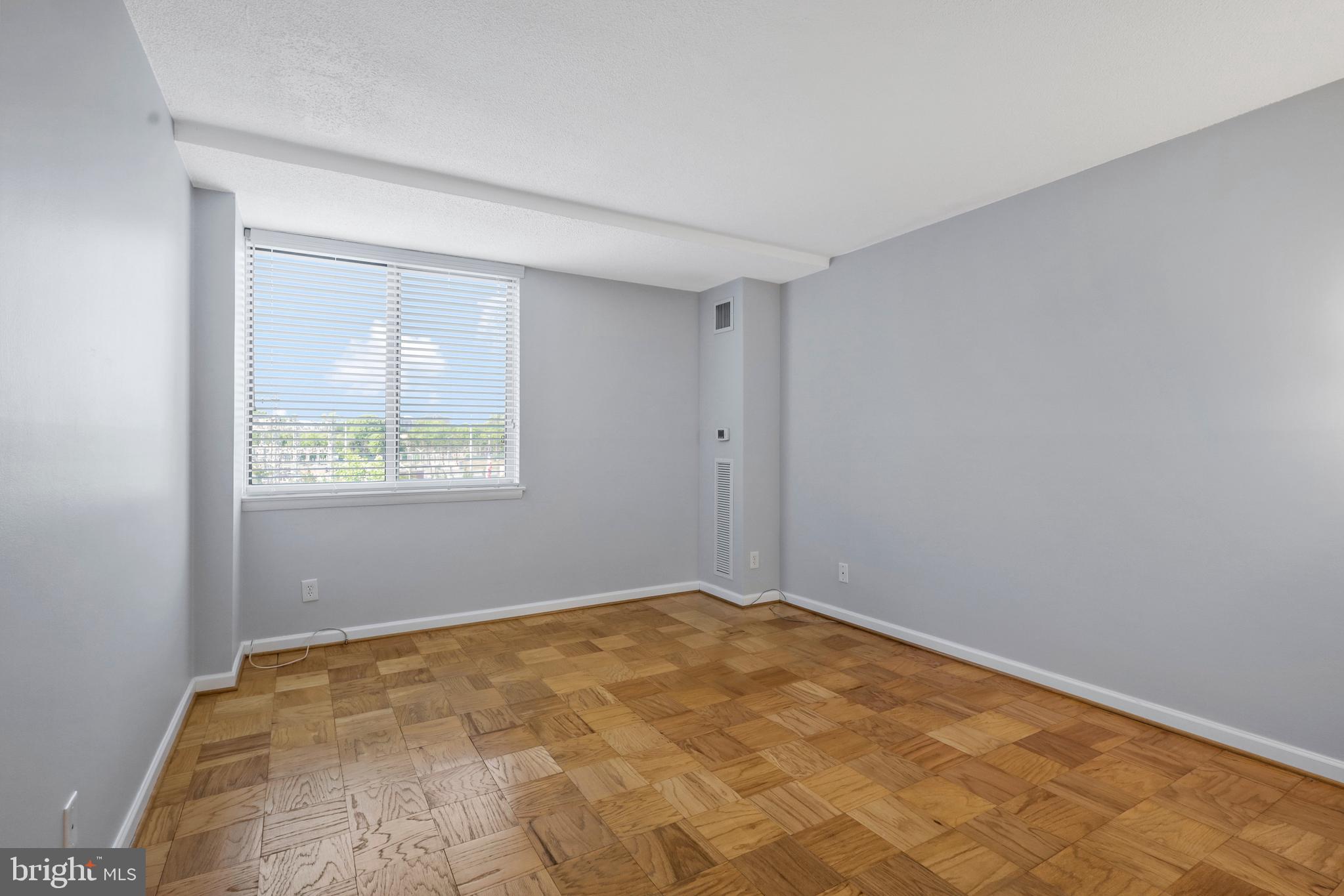 501 SLATERS LANE 306
