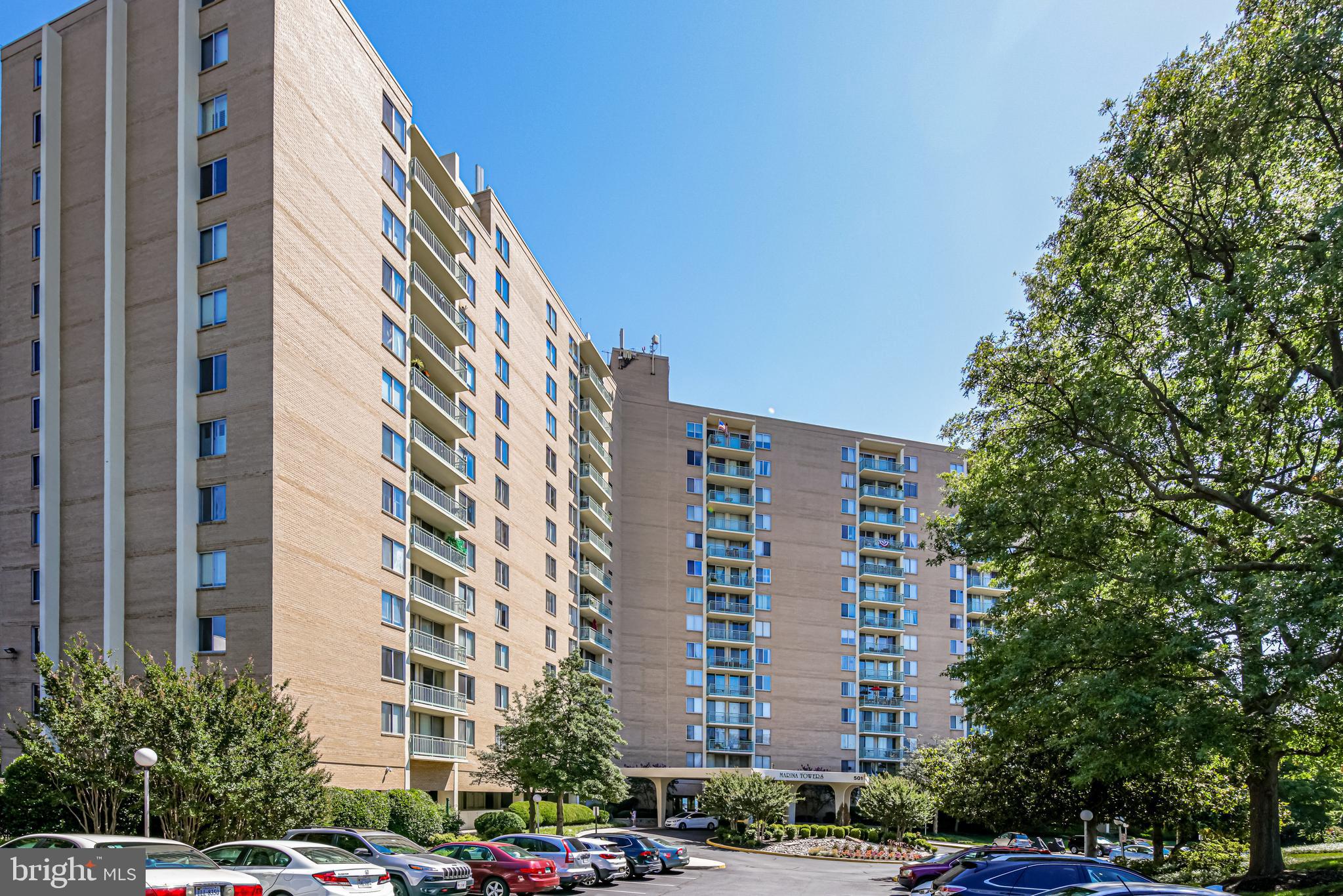 501 SLATERS LANE 306