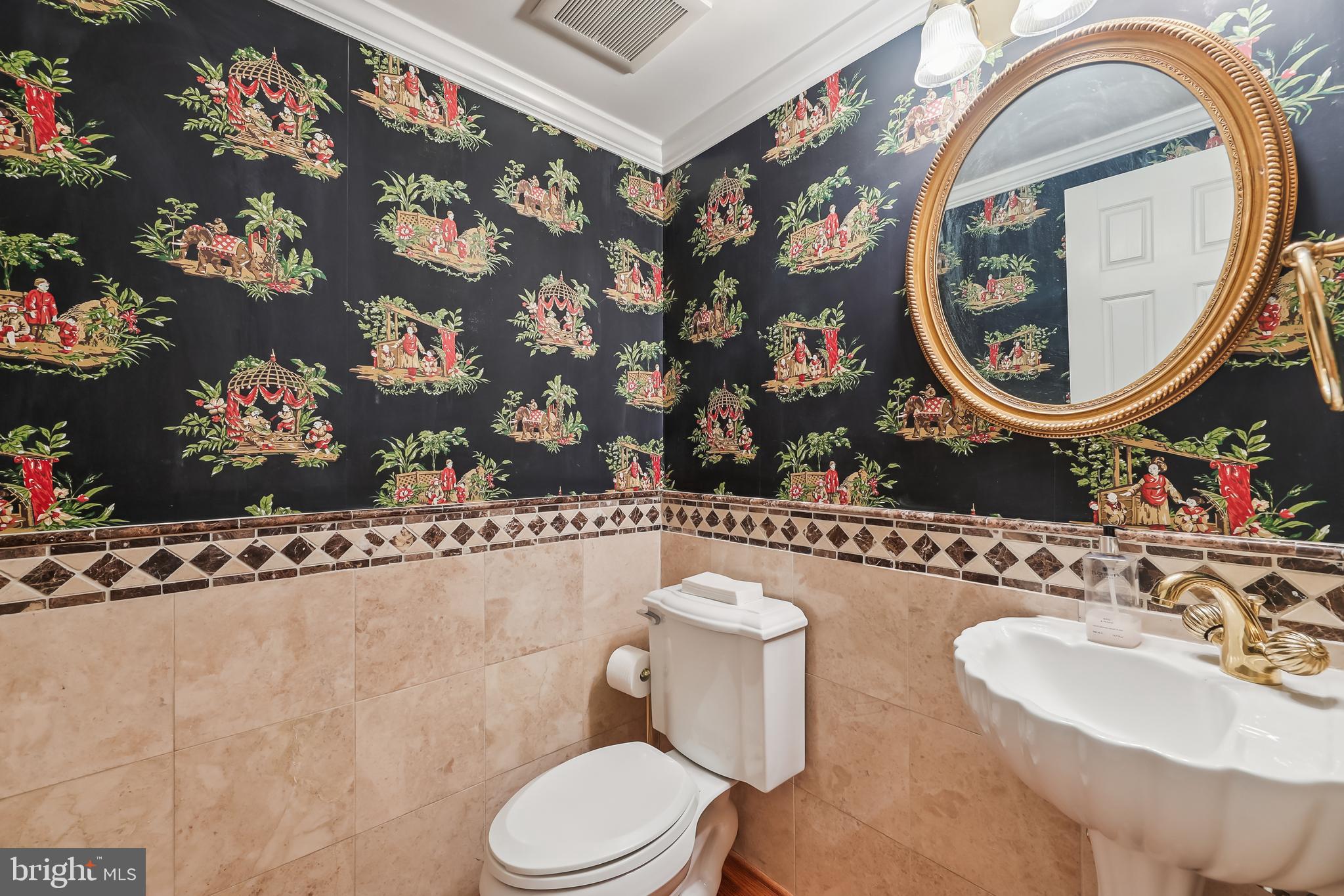 1701 MAPLE HILL PLACE