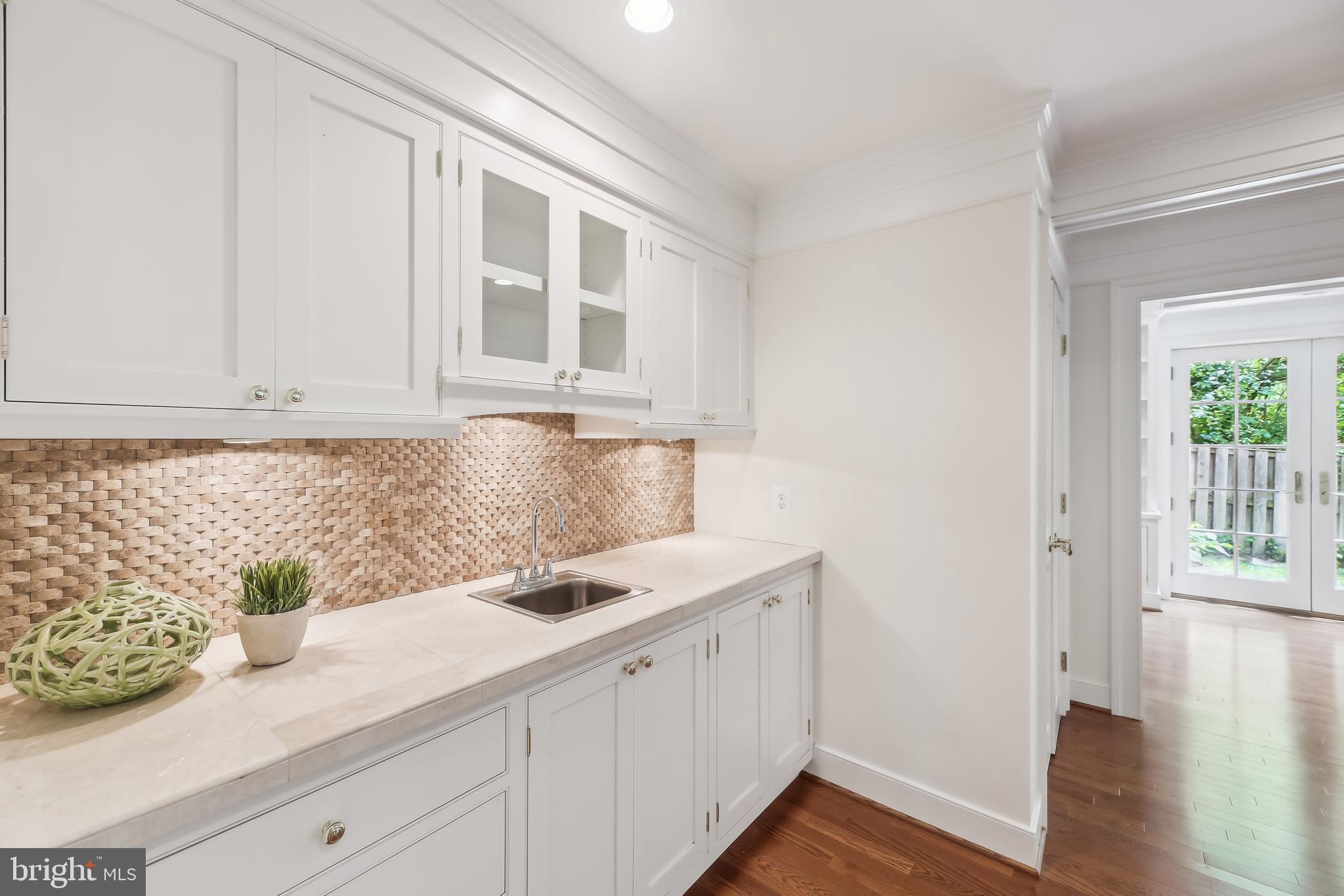 1701 MAPLE HILL PLACE