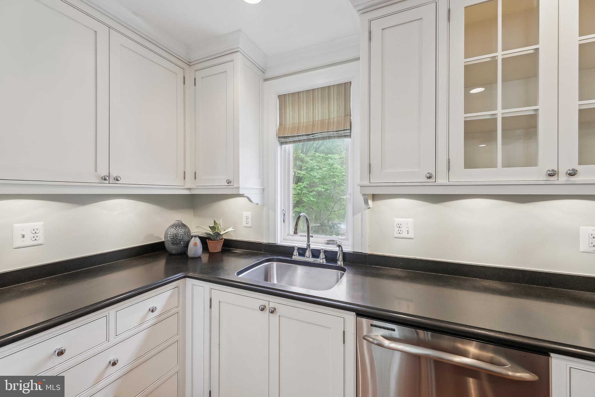 1701 MAPLE HILL PLACE