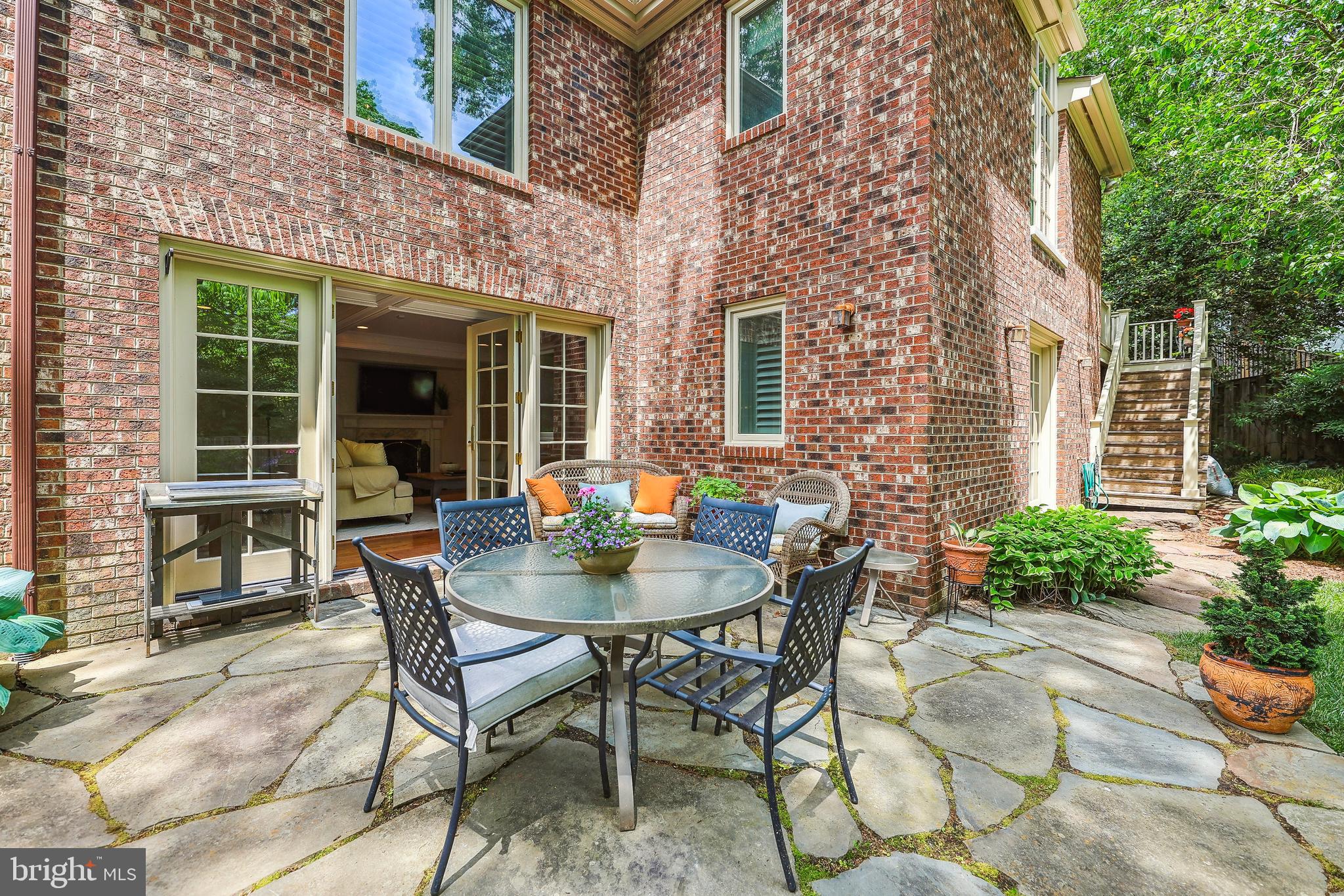 1701 MAPLE HILL PLACE