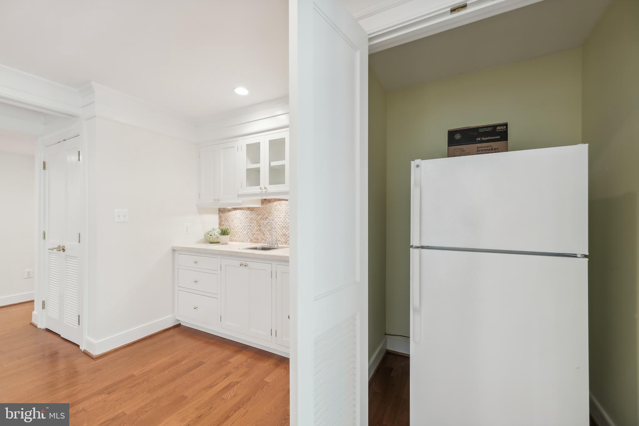 1701 MAPLE HILL PLACE