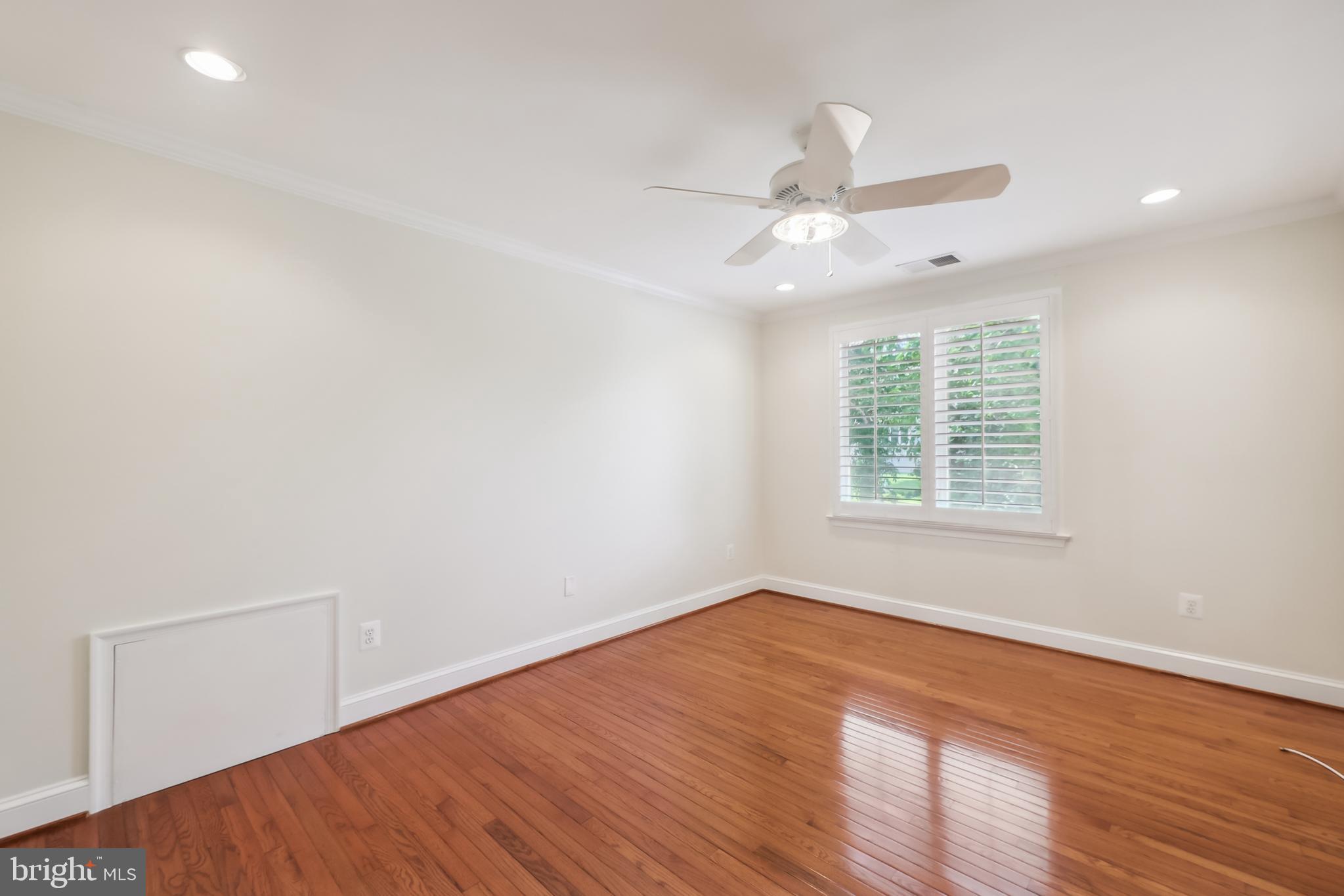 1701 MAPLE HILL PLACE