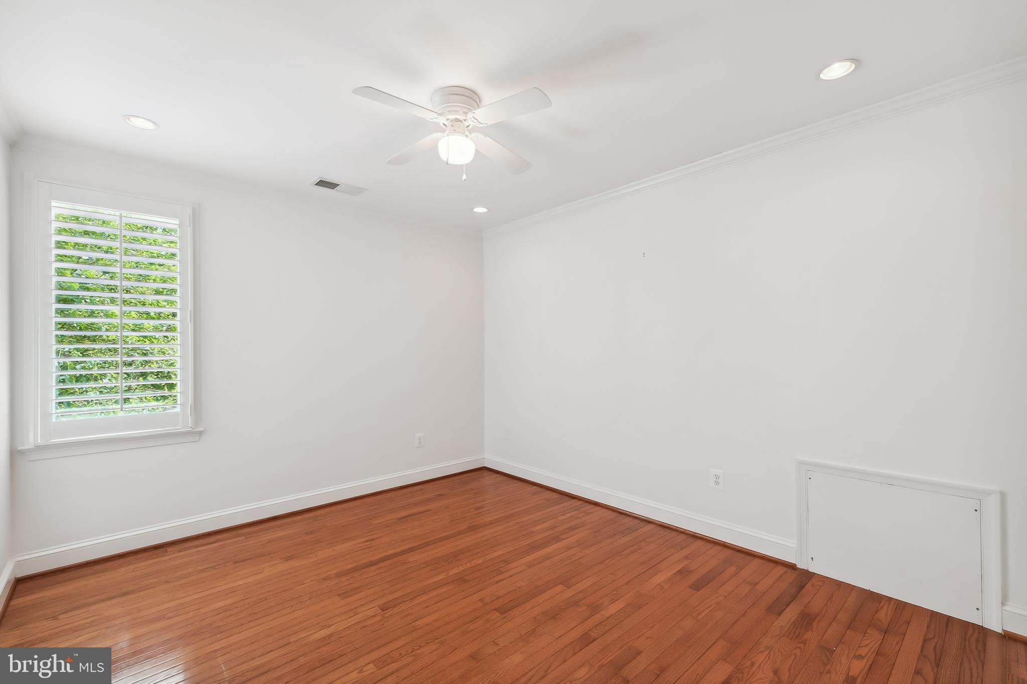 1701 MAPLE HILL PLACE