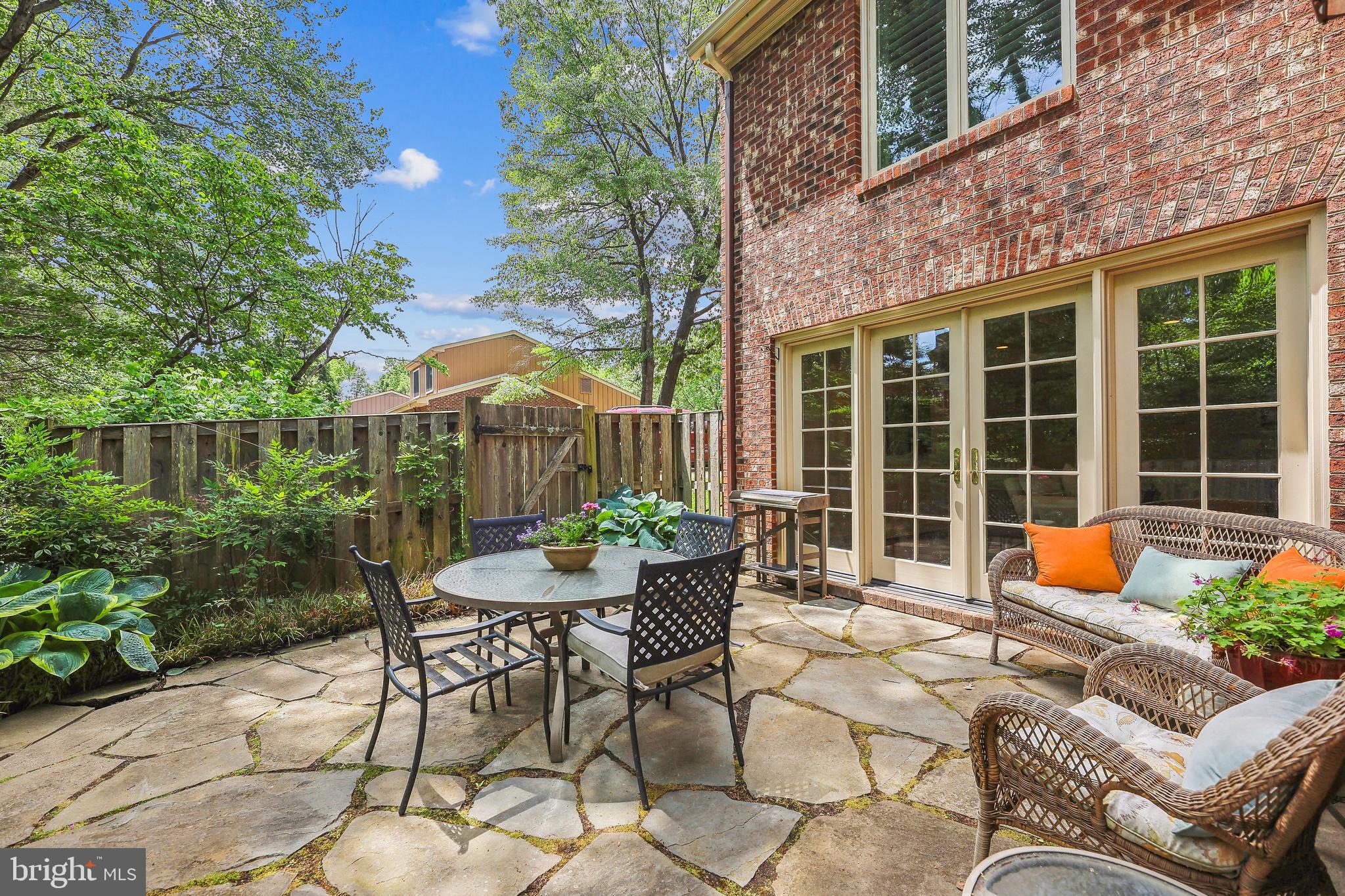 1701 MAPLE HILL PLACE