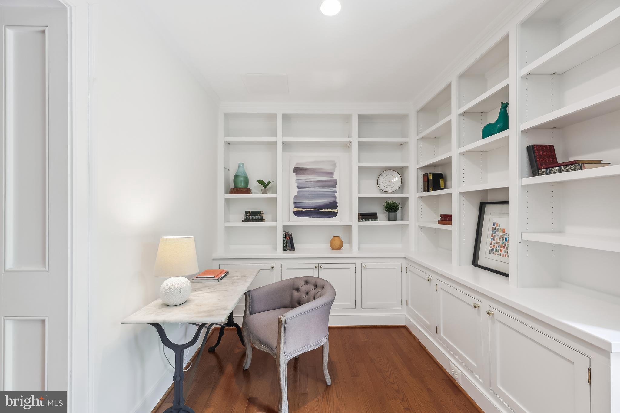 1701 MAPLE HILL PLACE