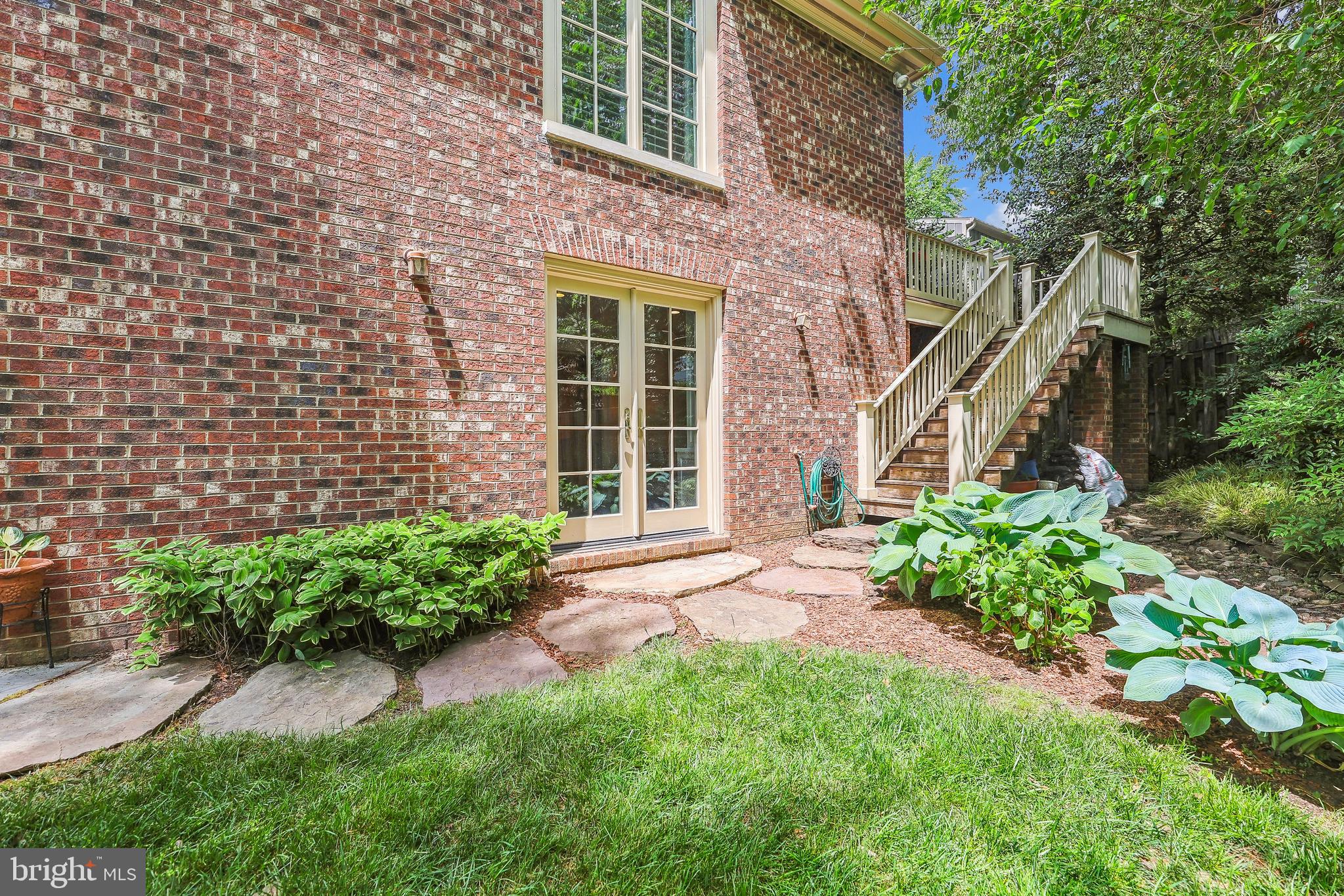 1701 MAPLE HILL PLACE